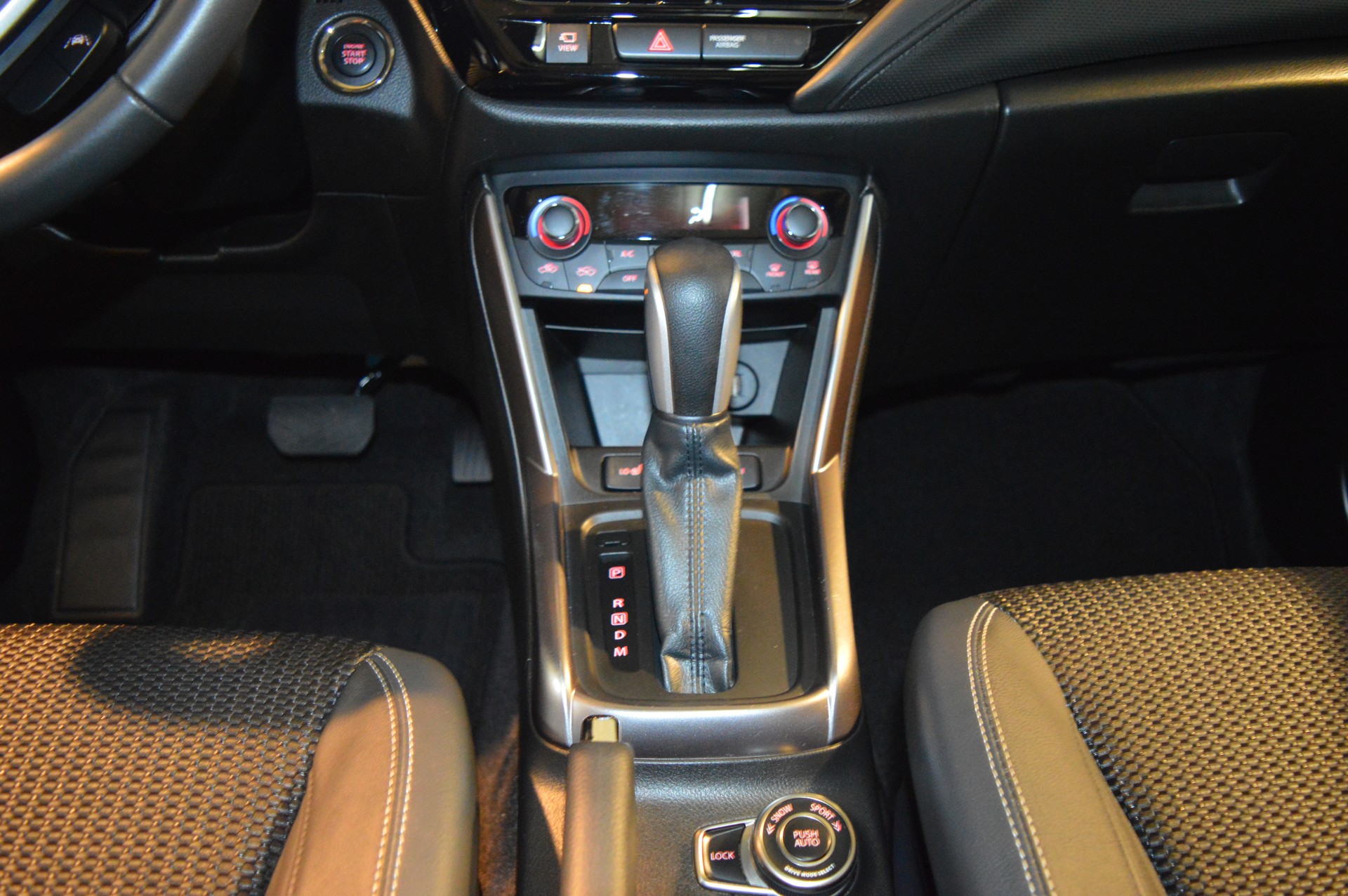 SUZUKI SX4 S-Cross 1.4 16V Compact Top Hybrid 4WD Automatic-image-17