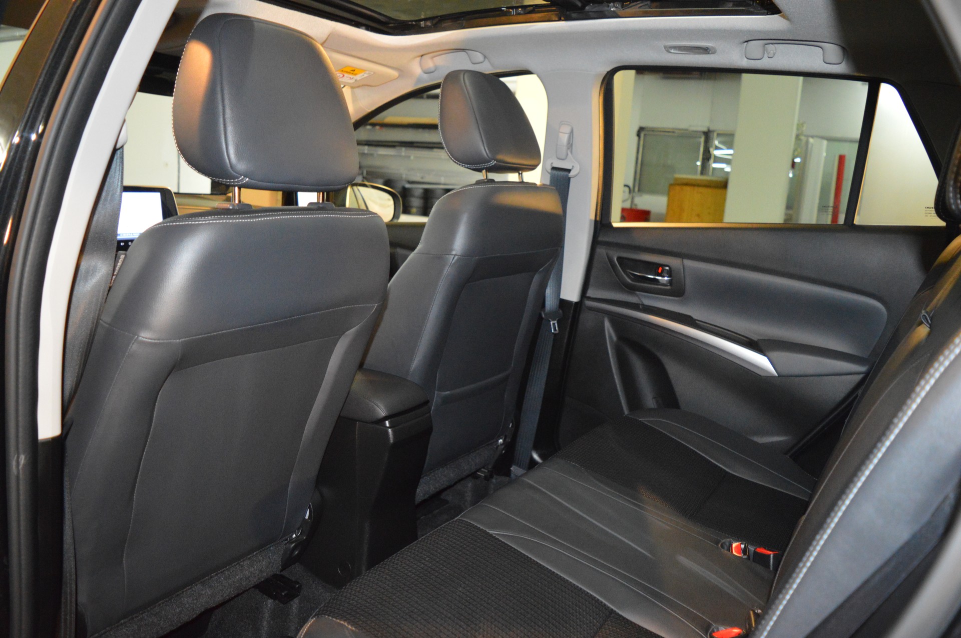 SUZUKI SX4 S-Cross 1.4 16V Compact Top Hybrid 4WD Automatic-image-19