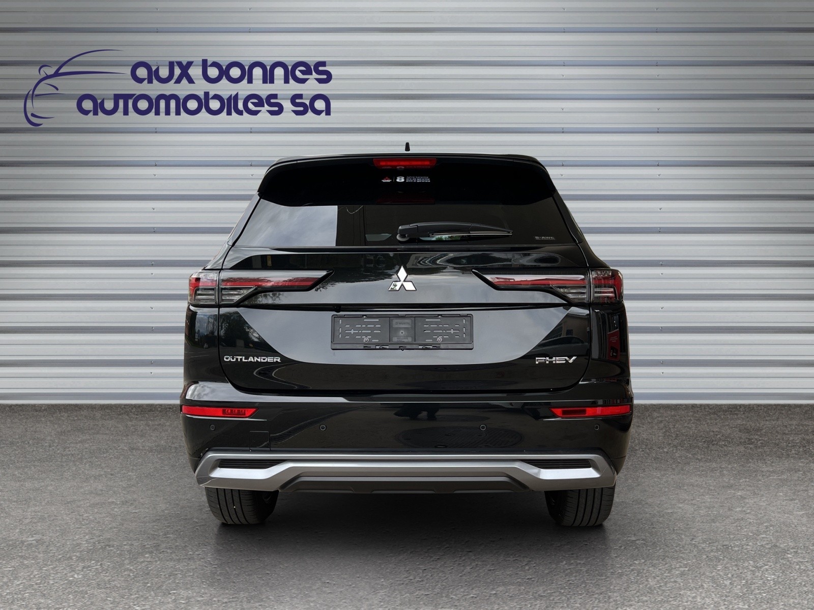 MITSUBISHI Outlander 2.4 PHEV Intense 4WD Automatic-image-6
