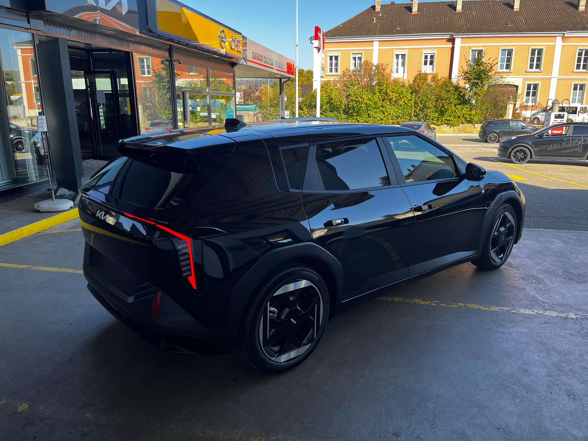 KIA EV4 81 kWh Earth+-image-2