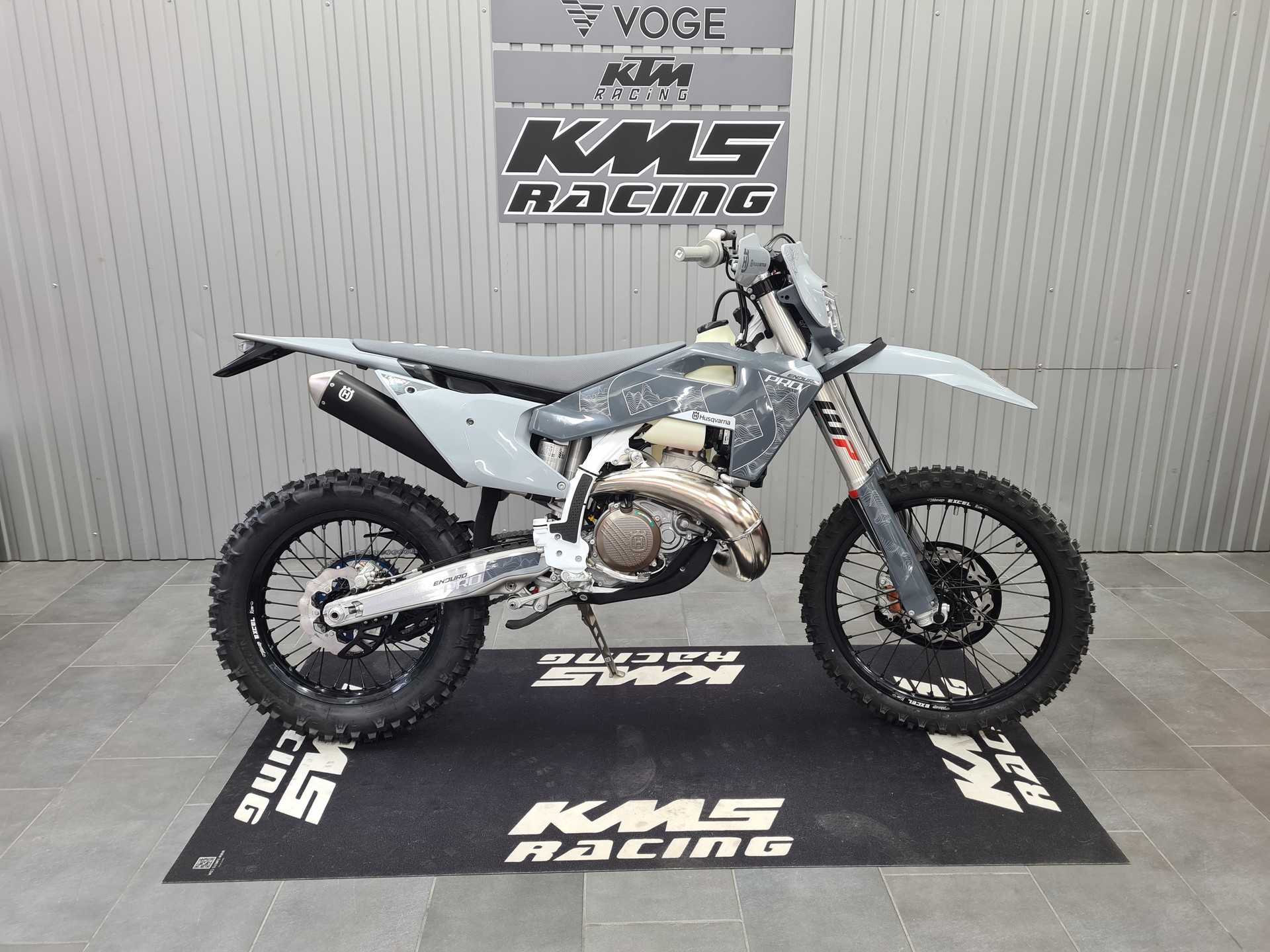 HUSQVARNA TE 300 PRO-image-0