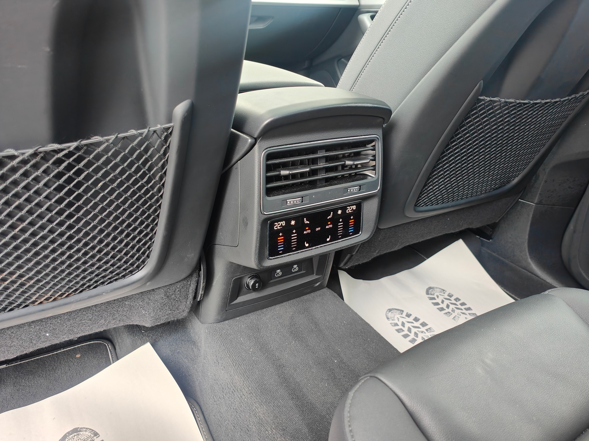 AUDI Q7 55 TFSI S line quattro PH tiptronic-image-17