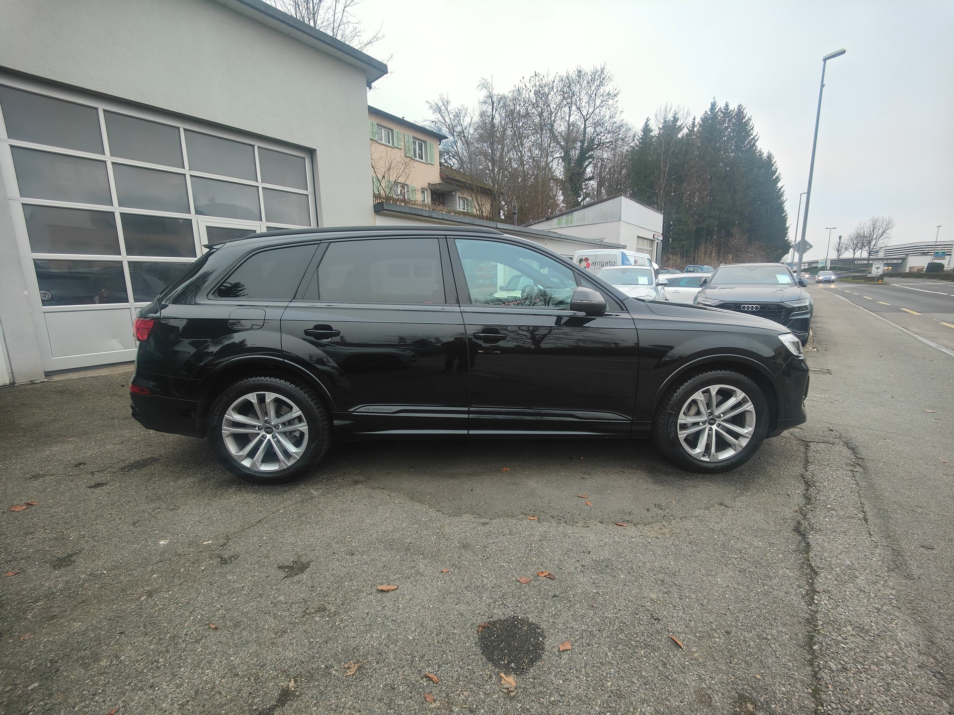AUDI Q7 55 TFSI S line quattro PH tiptronic-showroom-element-2