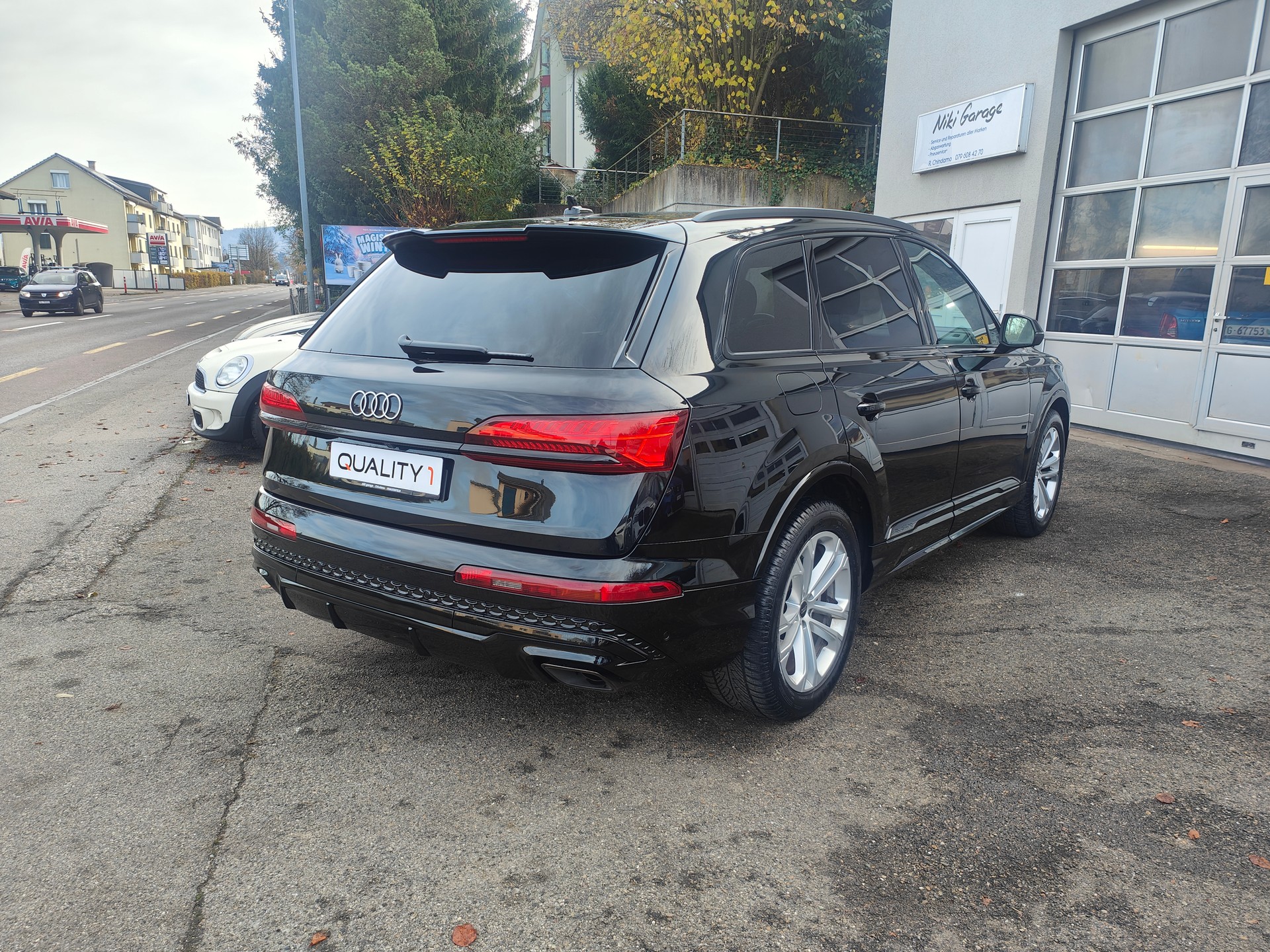 AUDI Q7 55 TFSI S line quattro PH tiptronic-showroom-element-3