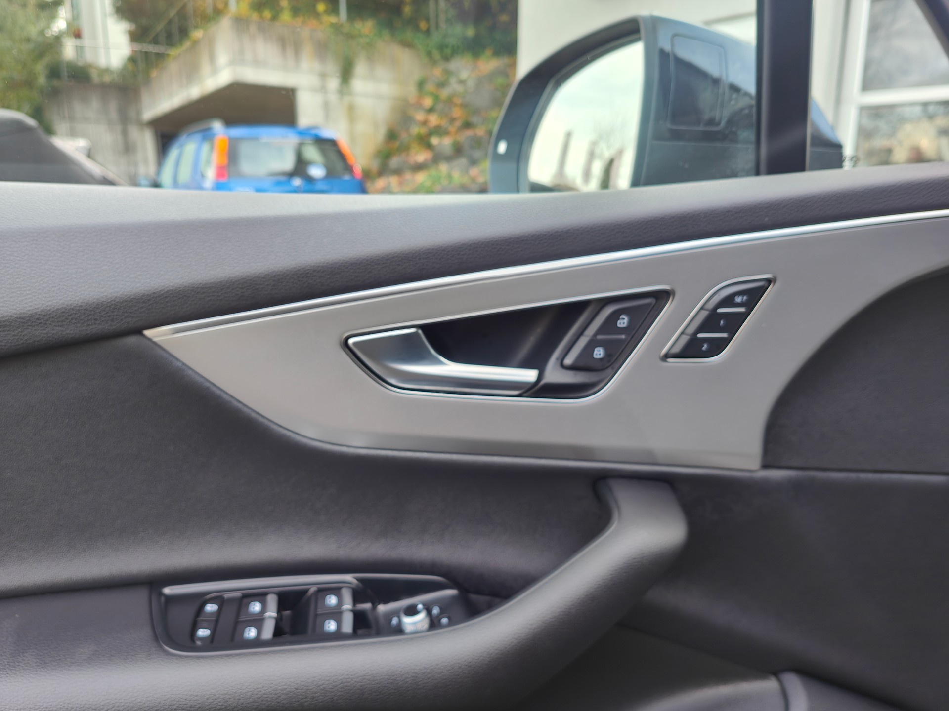 AUDI Q7 55 TFSI S line quattro PH tiptronic-image-14
