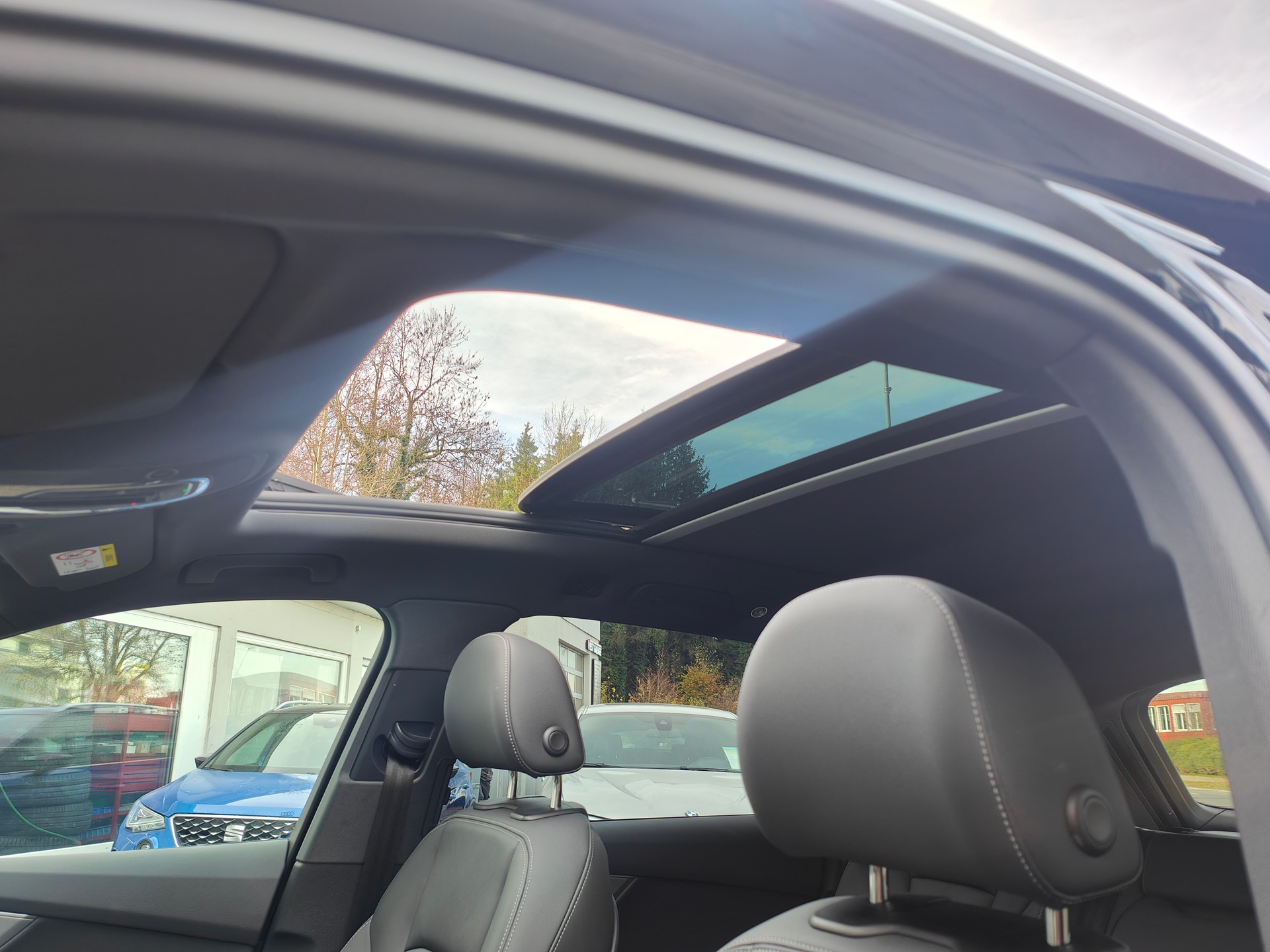 AUDI Q7 55 TFSI S line quattro PH tiptronic-image-12