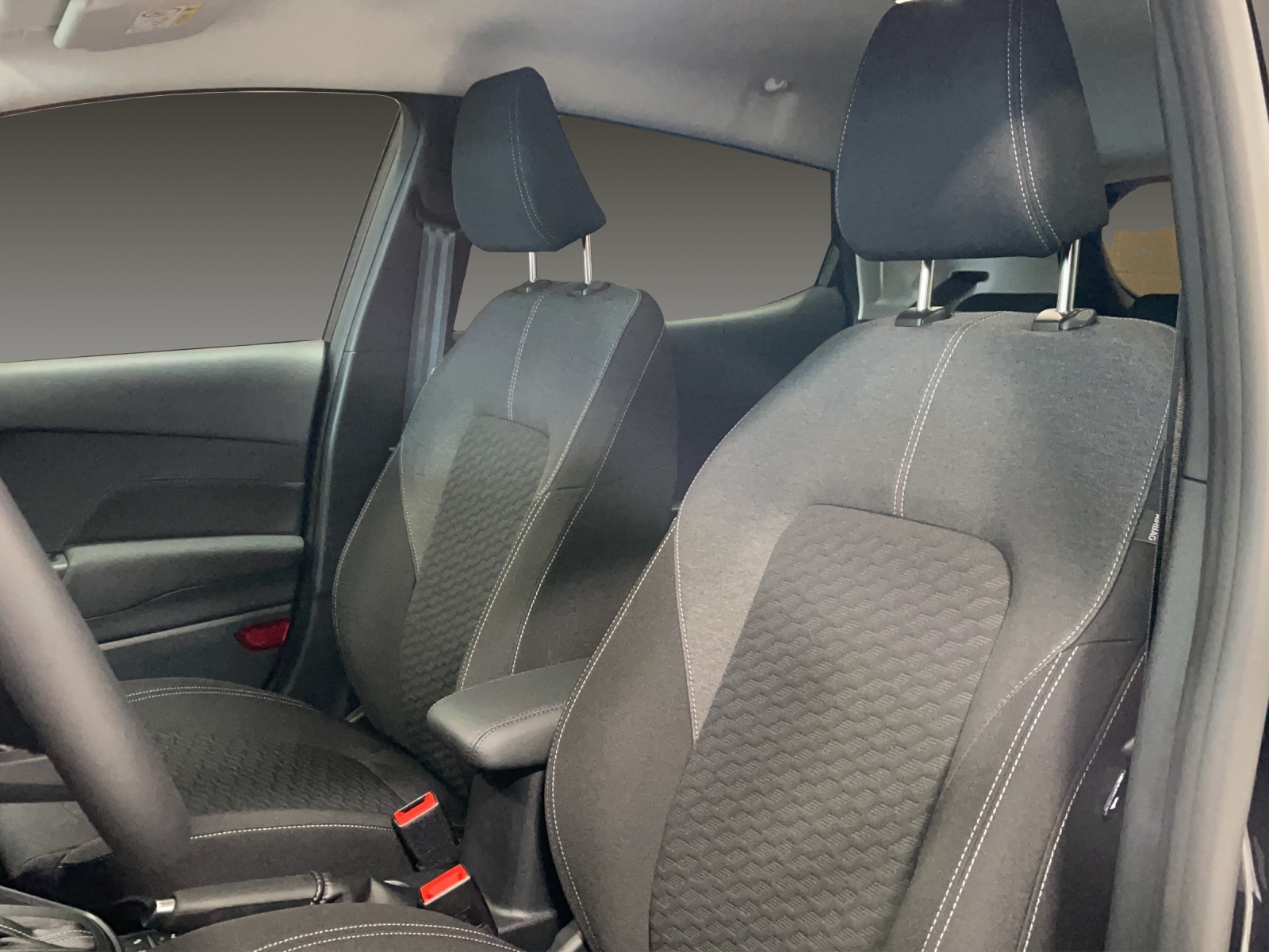 FORD Fiesta 1.0 EcoB Hybrid Titanium X-image-5