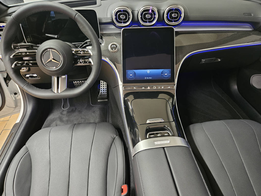 MERCEDES-BENZ CLE 300 4Matic AMG Line Cabriolet-image-10