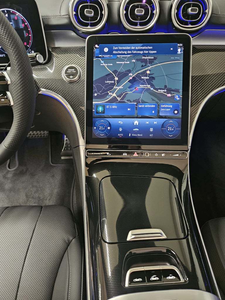 MERCEDES-BENZ CLE 300 4Matic AMG Line Cabriolet-image-12