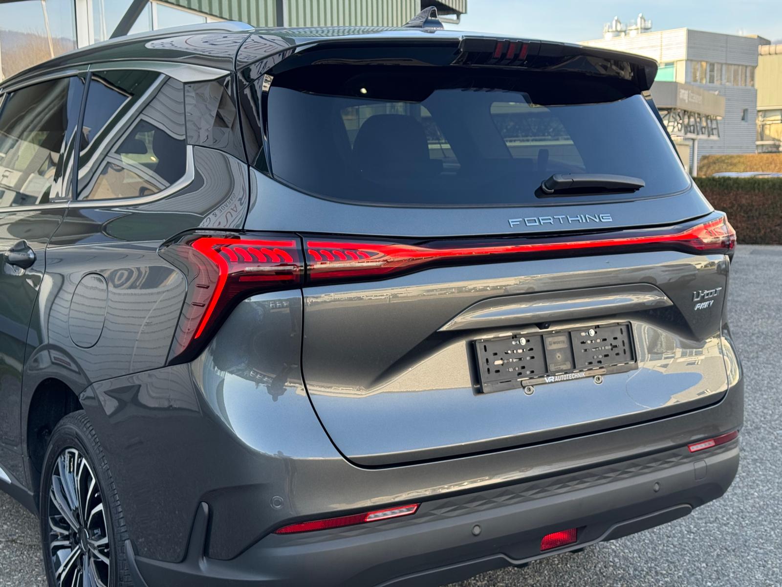 FORTHING 4 U-Tour 1.5 Turbo PHEV-image-5