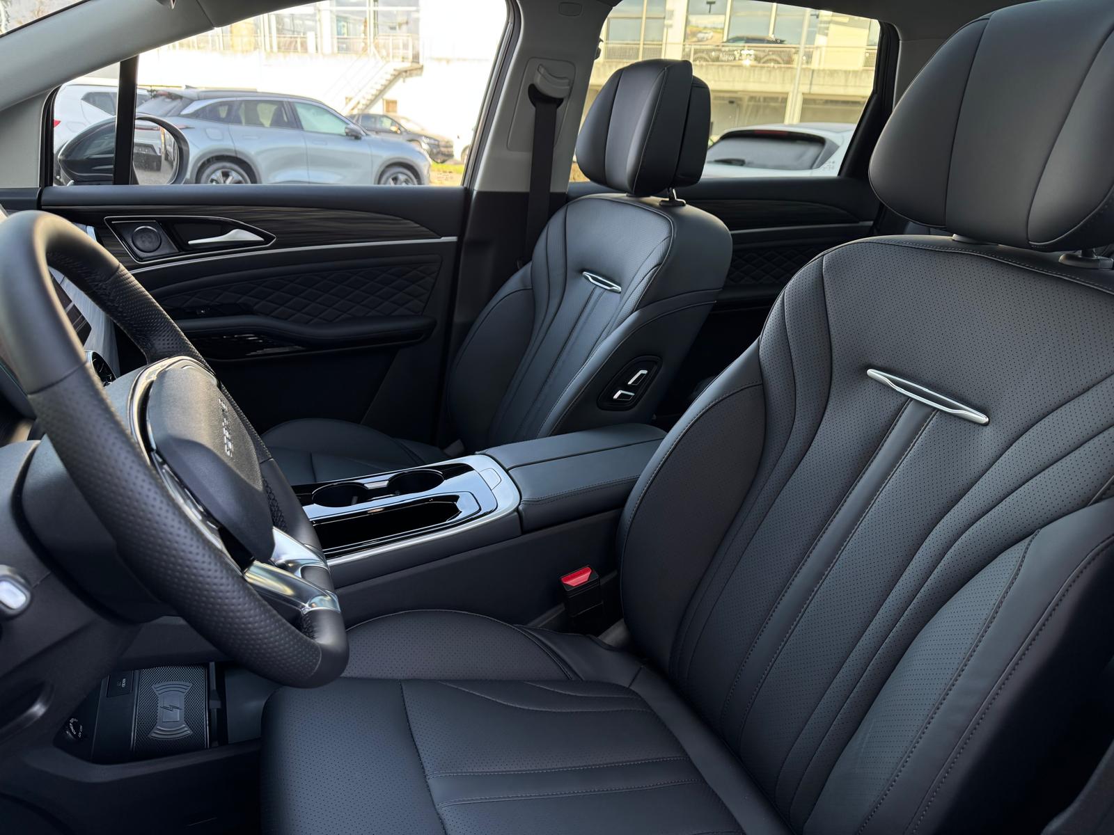 FORTHING 4 U-Tour 1.5 Turbo PHEV-image-11