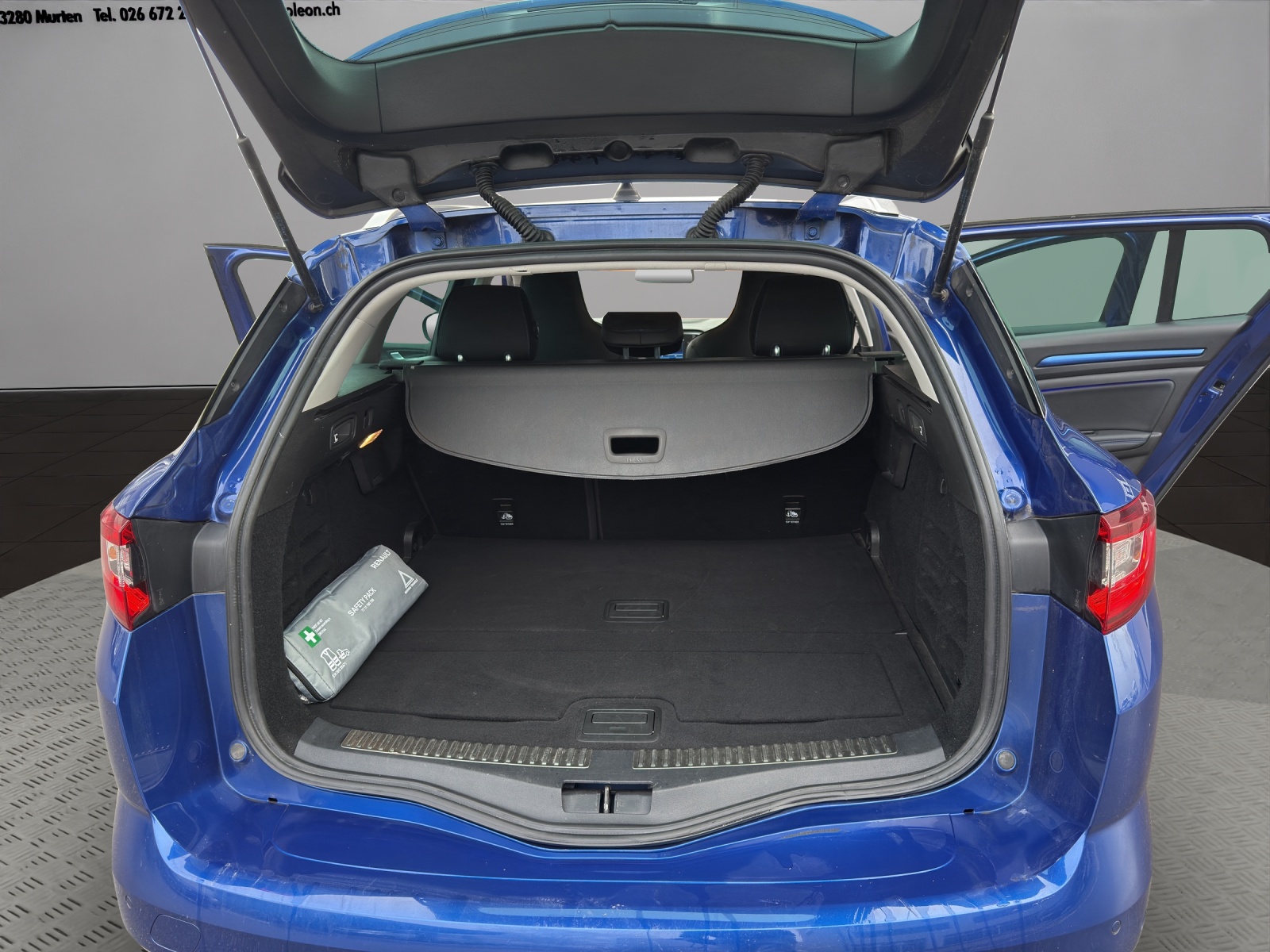 RENAULT Mégane Grandtour 1.7 dCi GT Line EDC-image-18