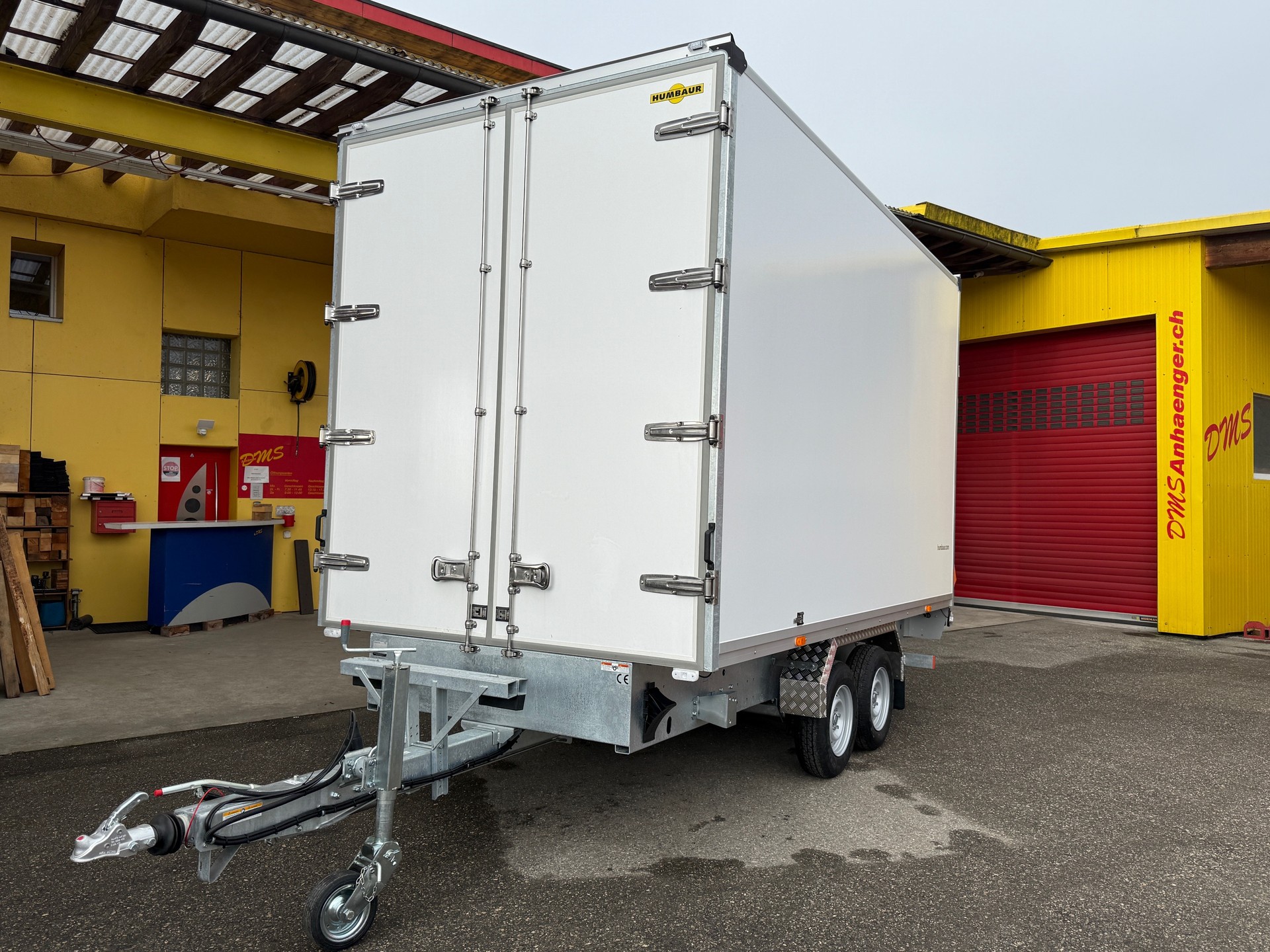 HUMBAUR Hebebühnenanhänger HB HK 354222 RZD-image-3