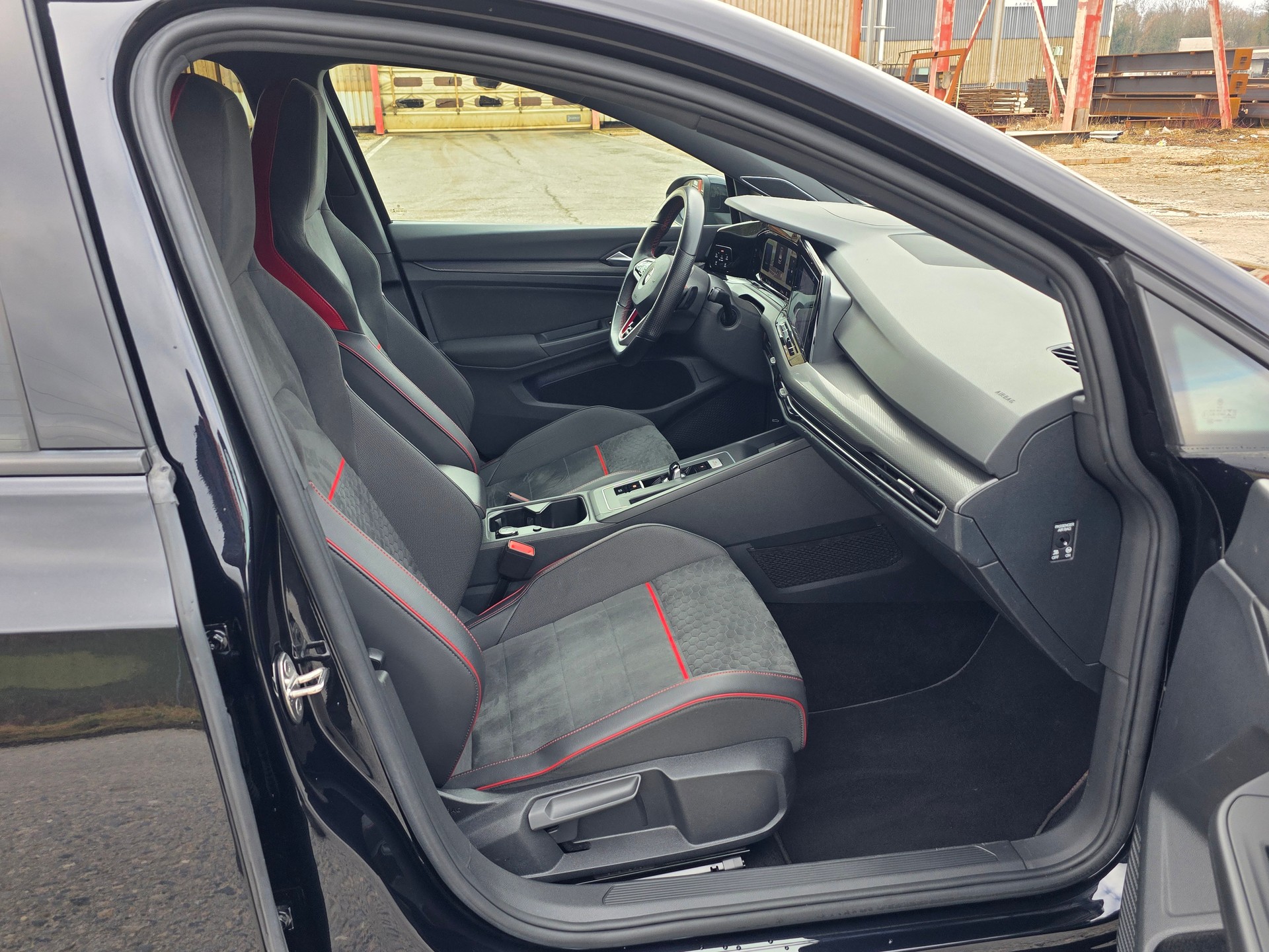 VW Golf 2.0 TSI GTI Clubsport DSG / Neu ab Mfk.-image-8
