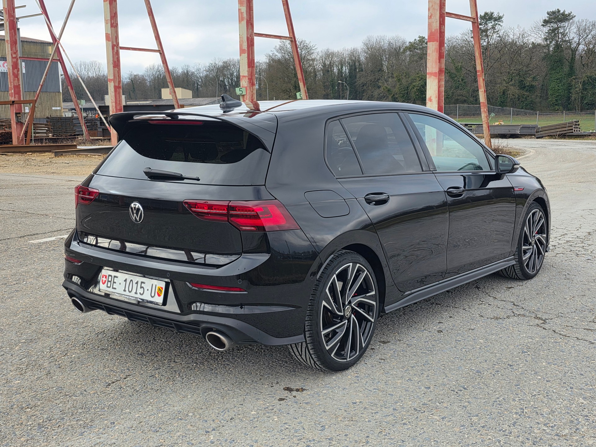 VW Golf 2.0 TSI GTI Clubsport DSG / Neu ab Mfk.-image-5