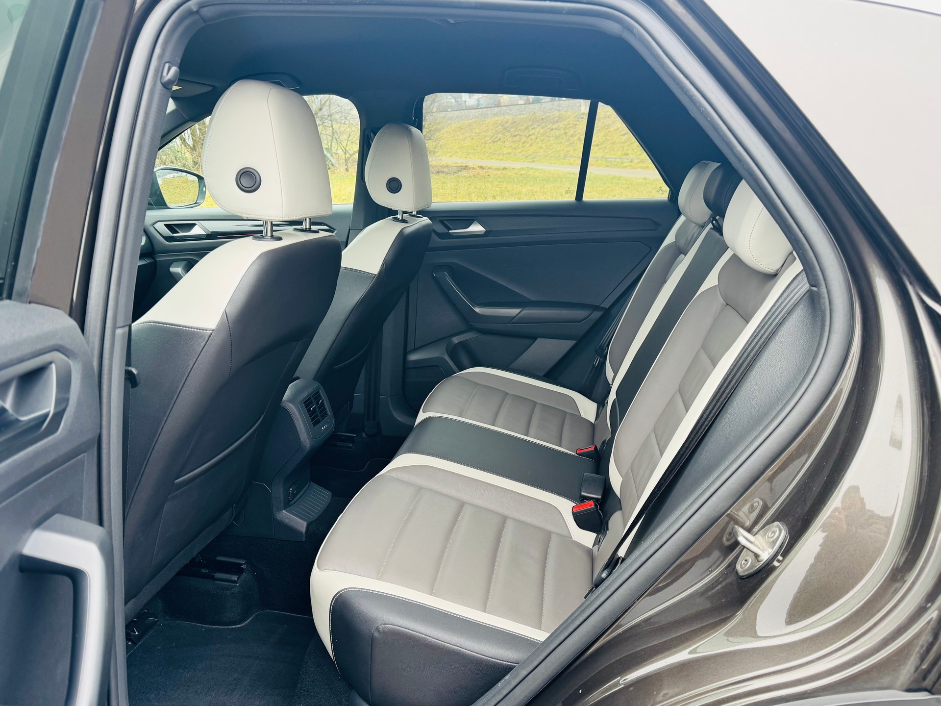VW T-Roc 2.0 TSI Sport DSG 4Motion-image-13