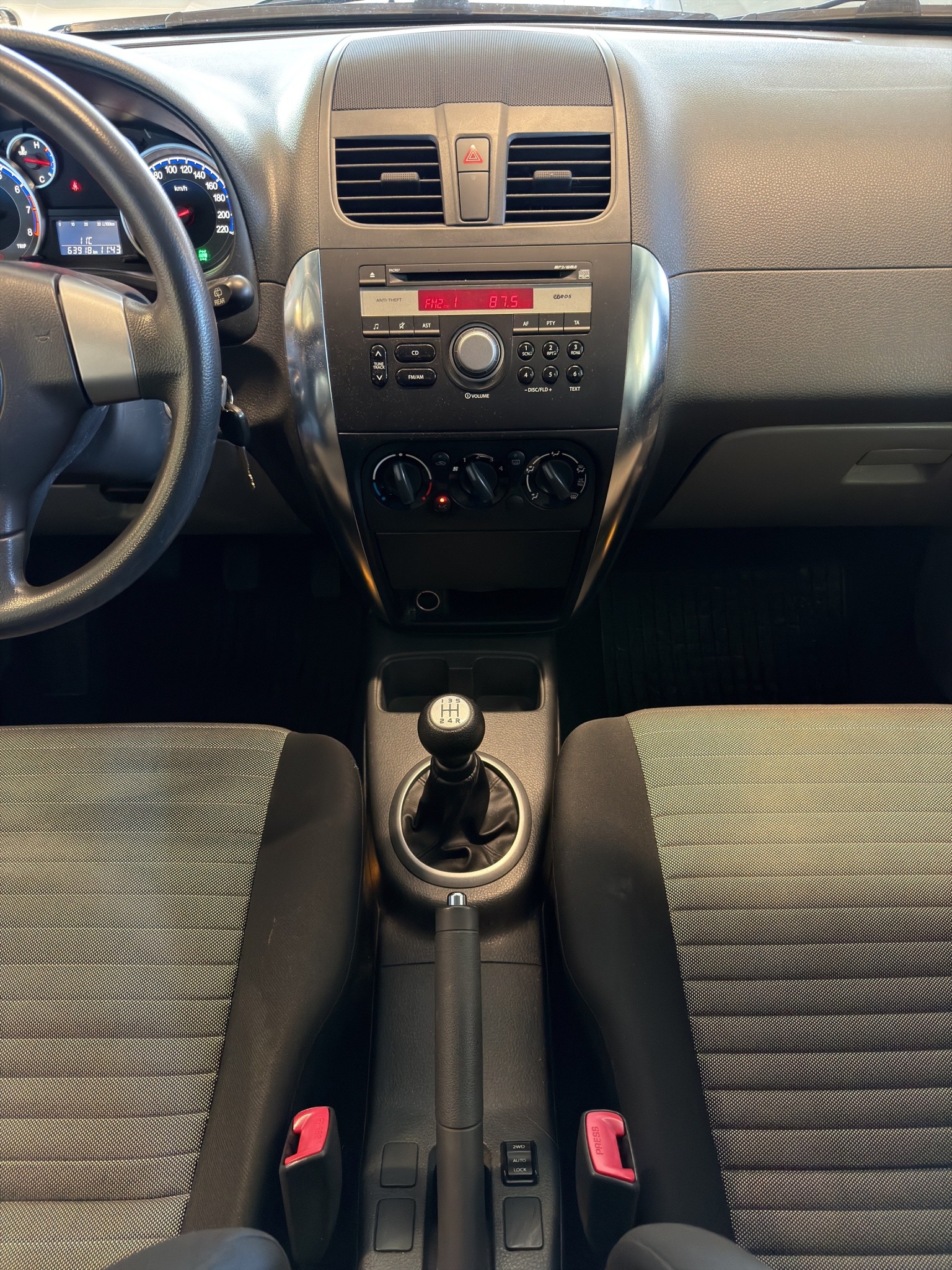 SUZUKI SX4 1.6 16V GL 4WD*TOP ZUSTAND*NUR 64000 KM*-image-7