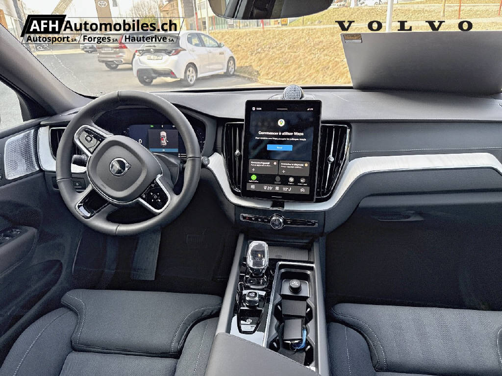 VOLVO XC60 2.0 T6 TE Ultra Dark eAWD 246H4TM0D1-image-17