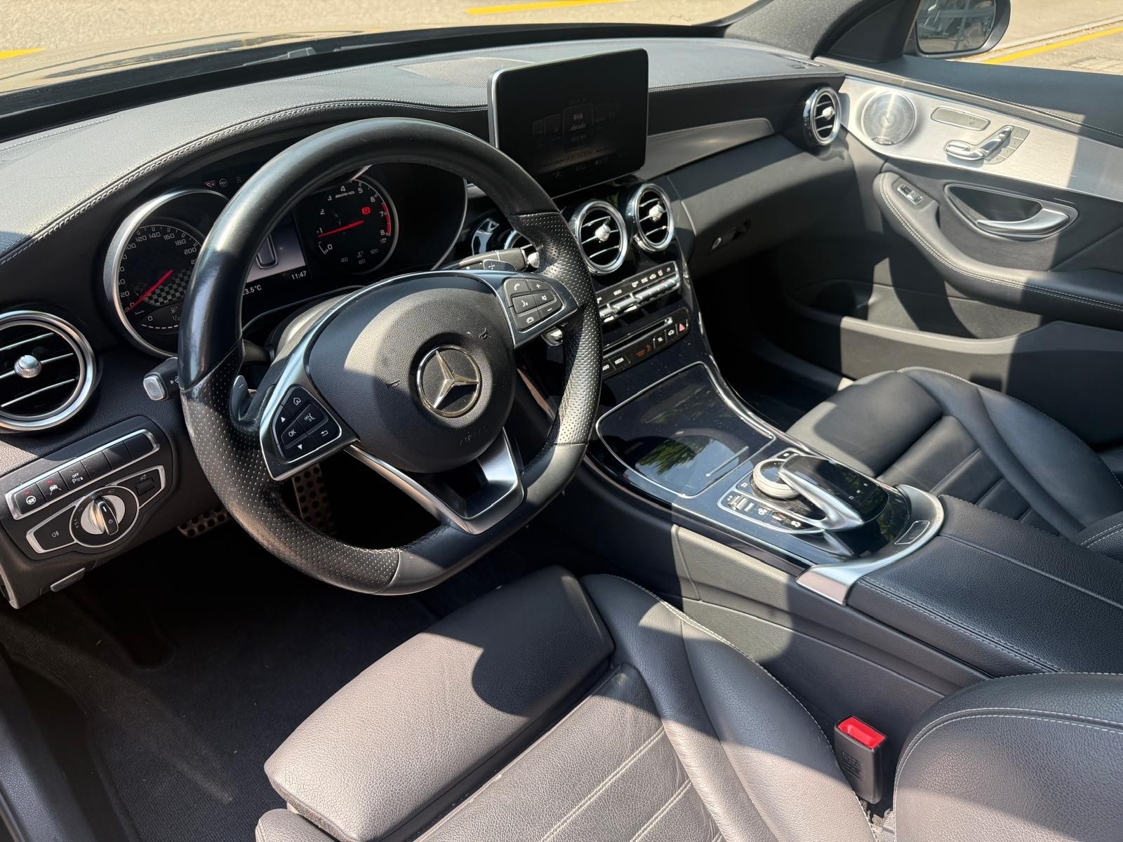 MERCEDES-BENZ C 43 AMG 4Matic 9G-Tronic-image-6