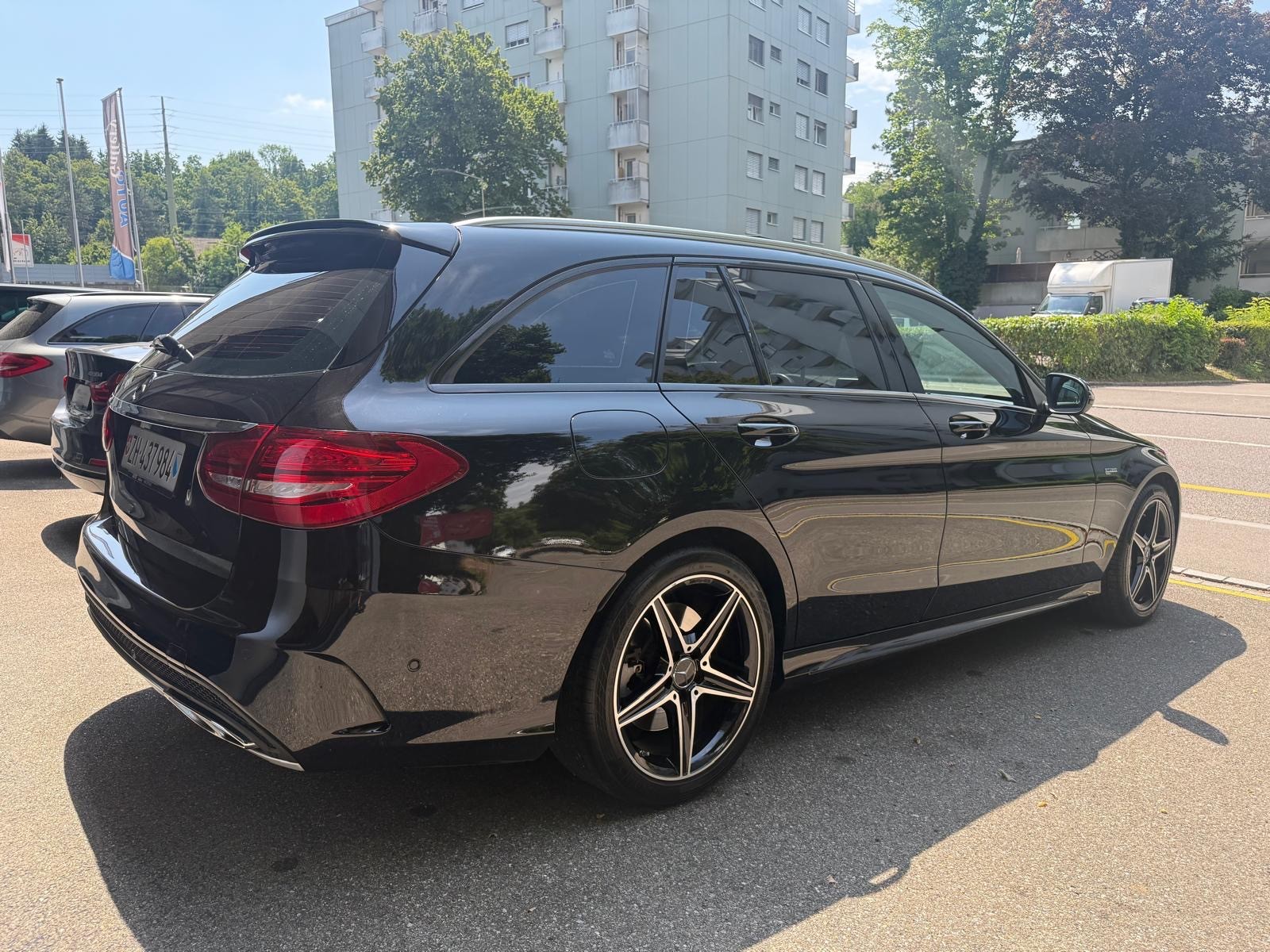 MERCEDES-BENZ C 43 AMG 4Matic 9G-Tronic-image-4