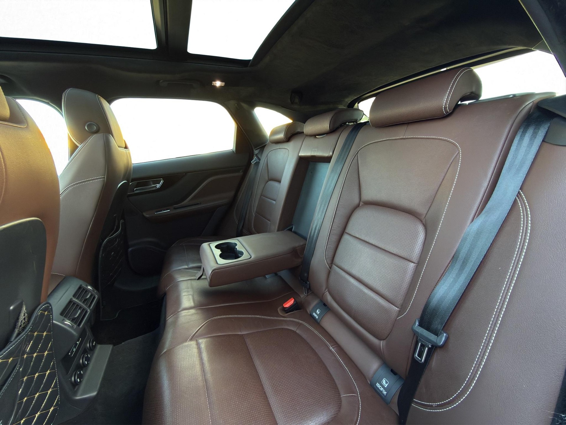 JAGUAR F-Pace 3.0 V6 S/C S AWD-image-29