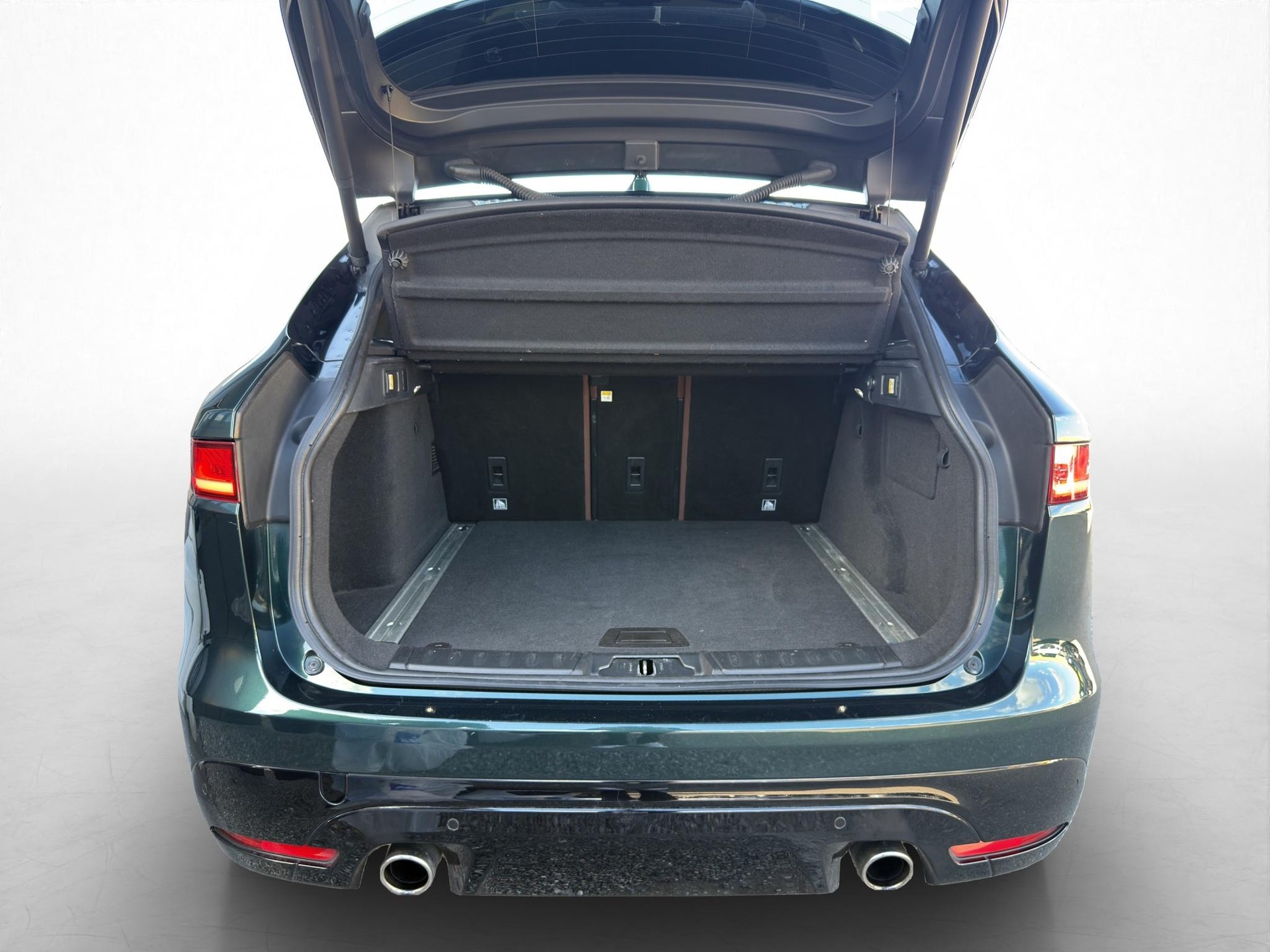 JAGUAR F-Pace 3.0 V6 S/C S AWD-image-6