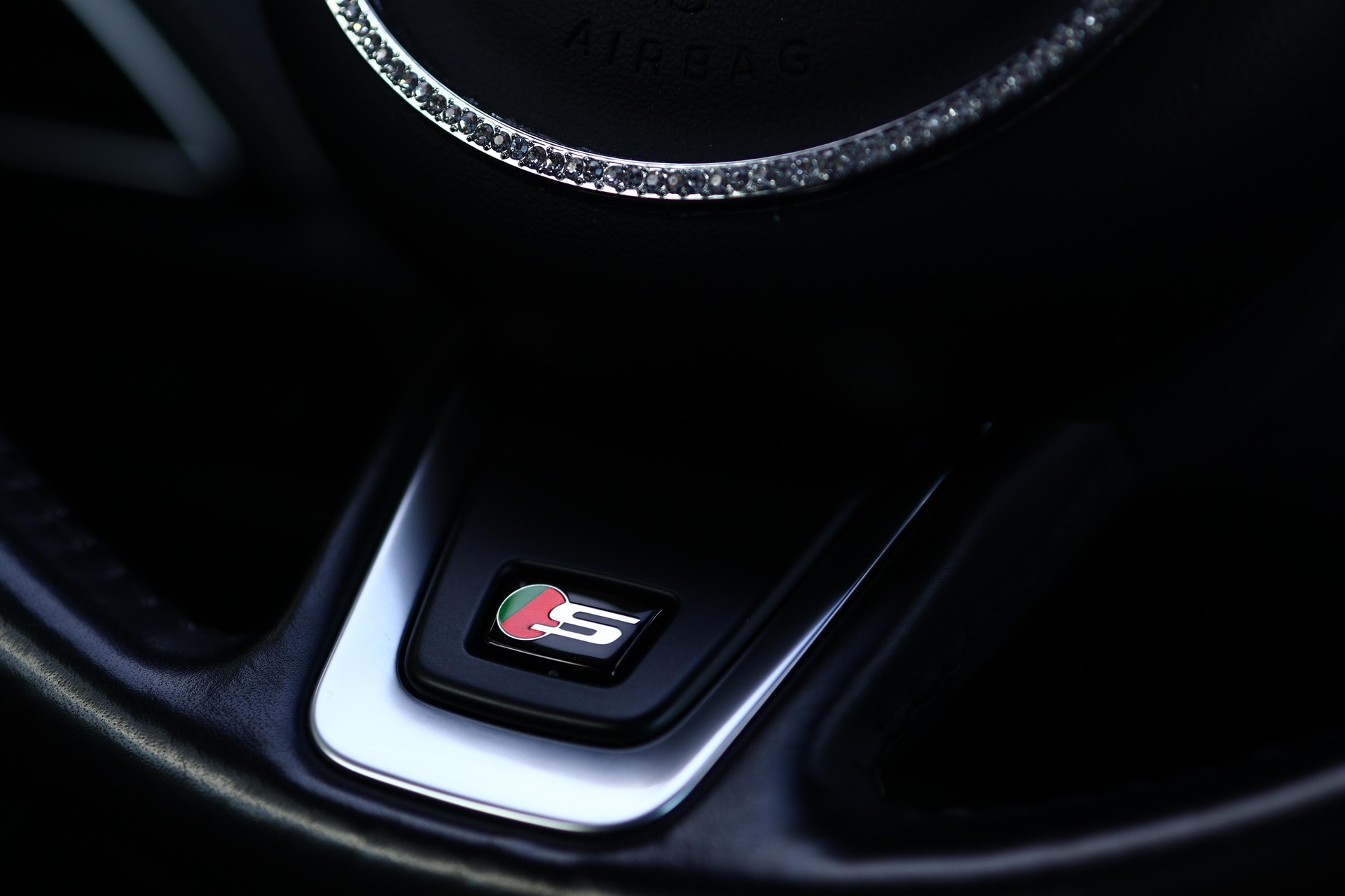 JAGUAR F-Pace 3.0 V6 S/C S AWD-image-22