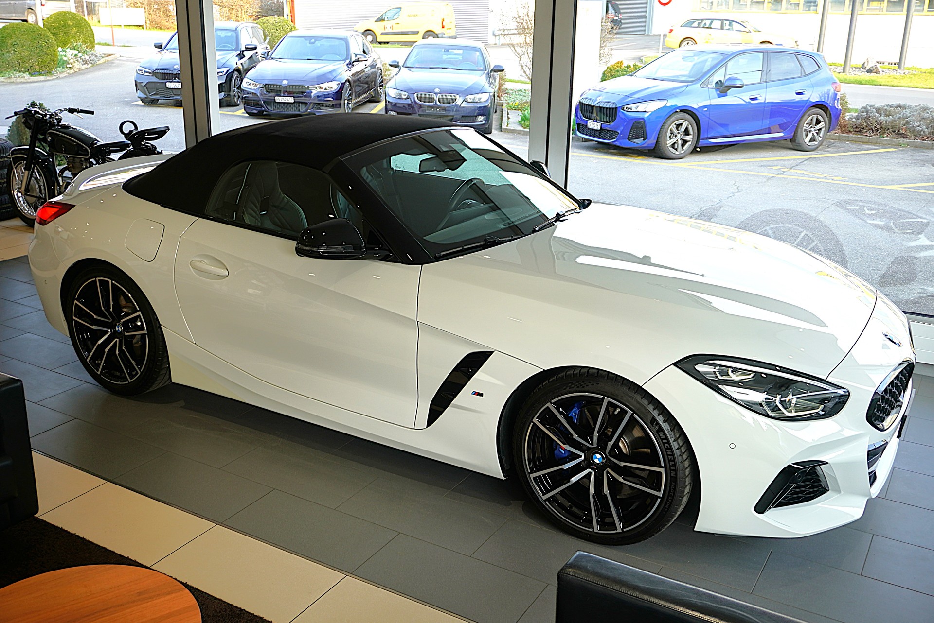 BMW Z4 M40i Steptronic-showroom-element-2