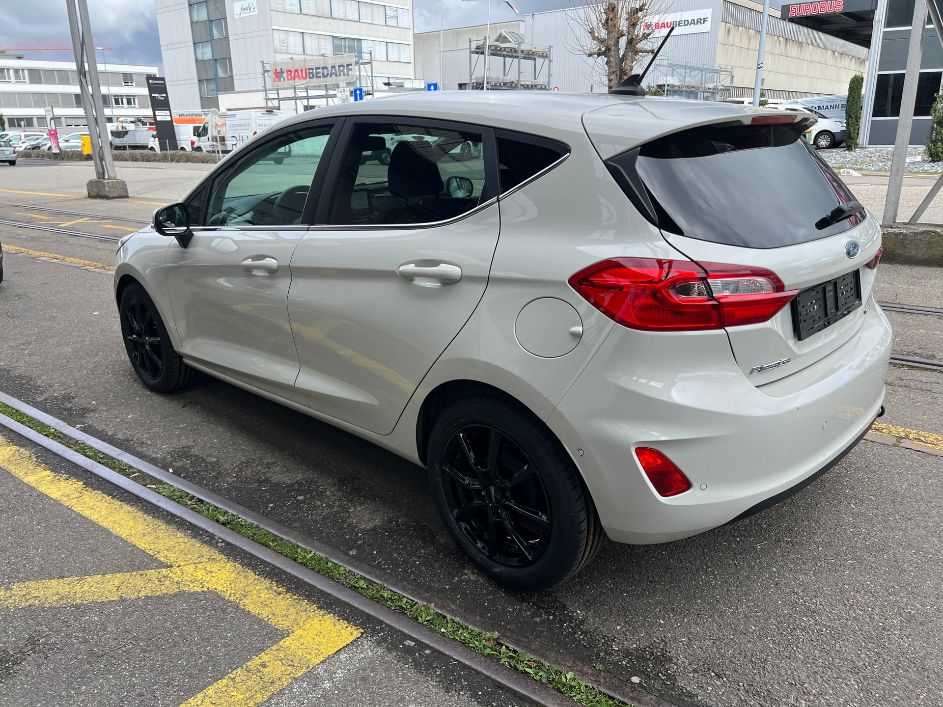 FORD Fiesta 1.0 SCTi MHEV ST-Line-image-6
