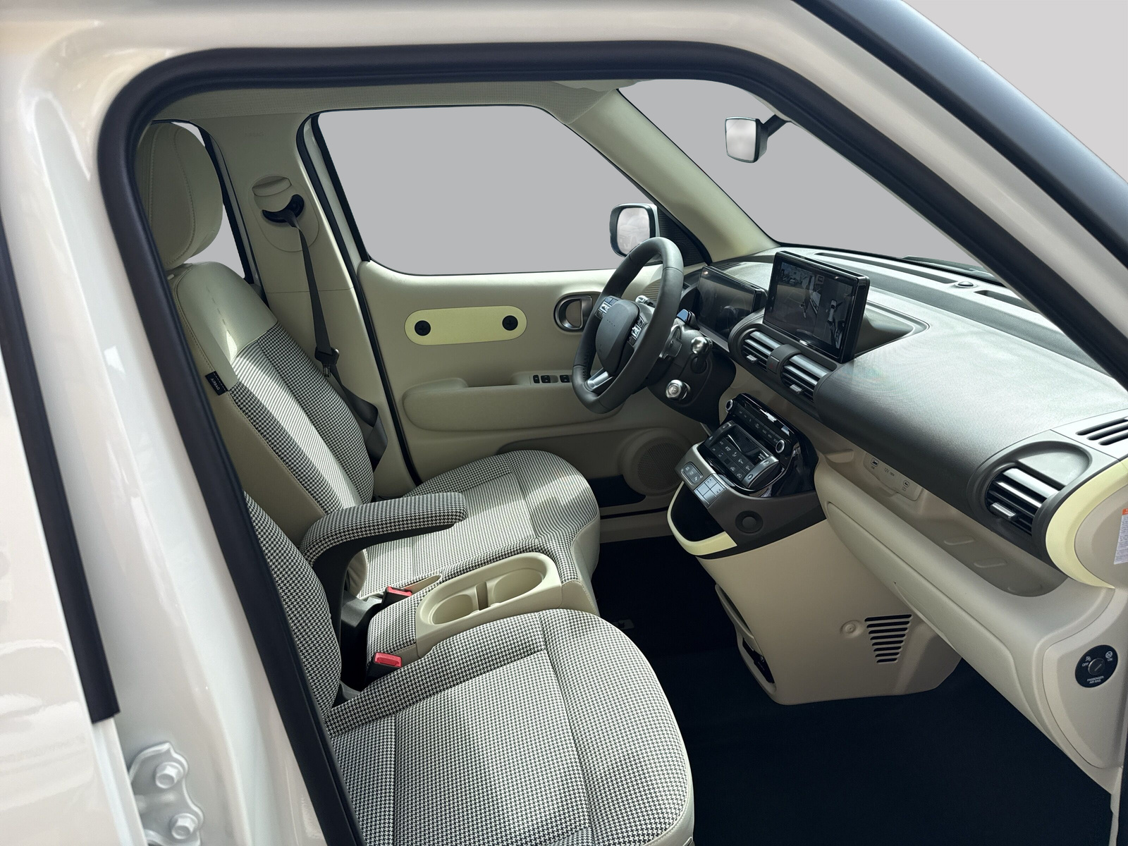 HYUNDAI Inster 49kWh Amplia-image-11