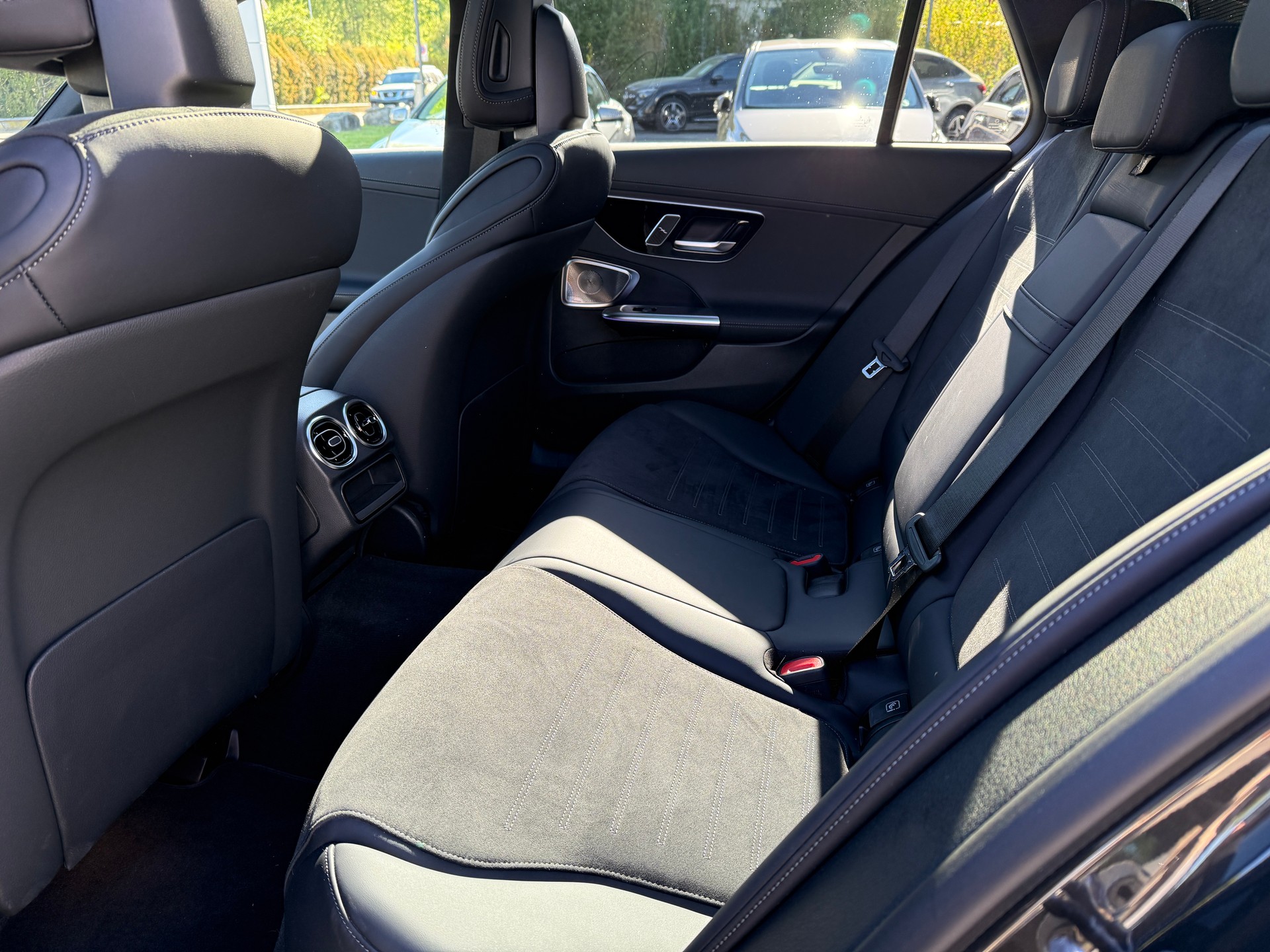 MERCEDES-BENZ C 220 d T 4 Matic-image-5