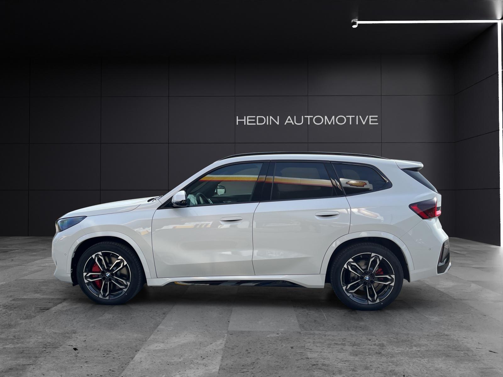 BMW iX1 30 xDrive-image-3