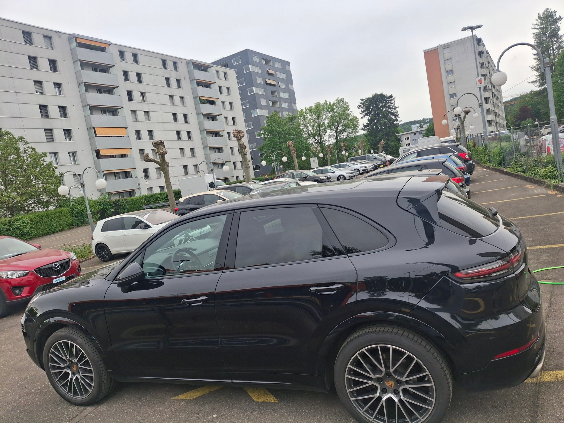 PORSCHE Cayenne-image-12