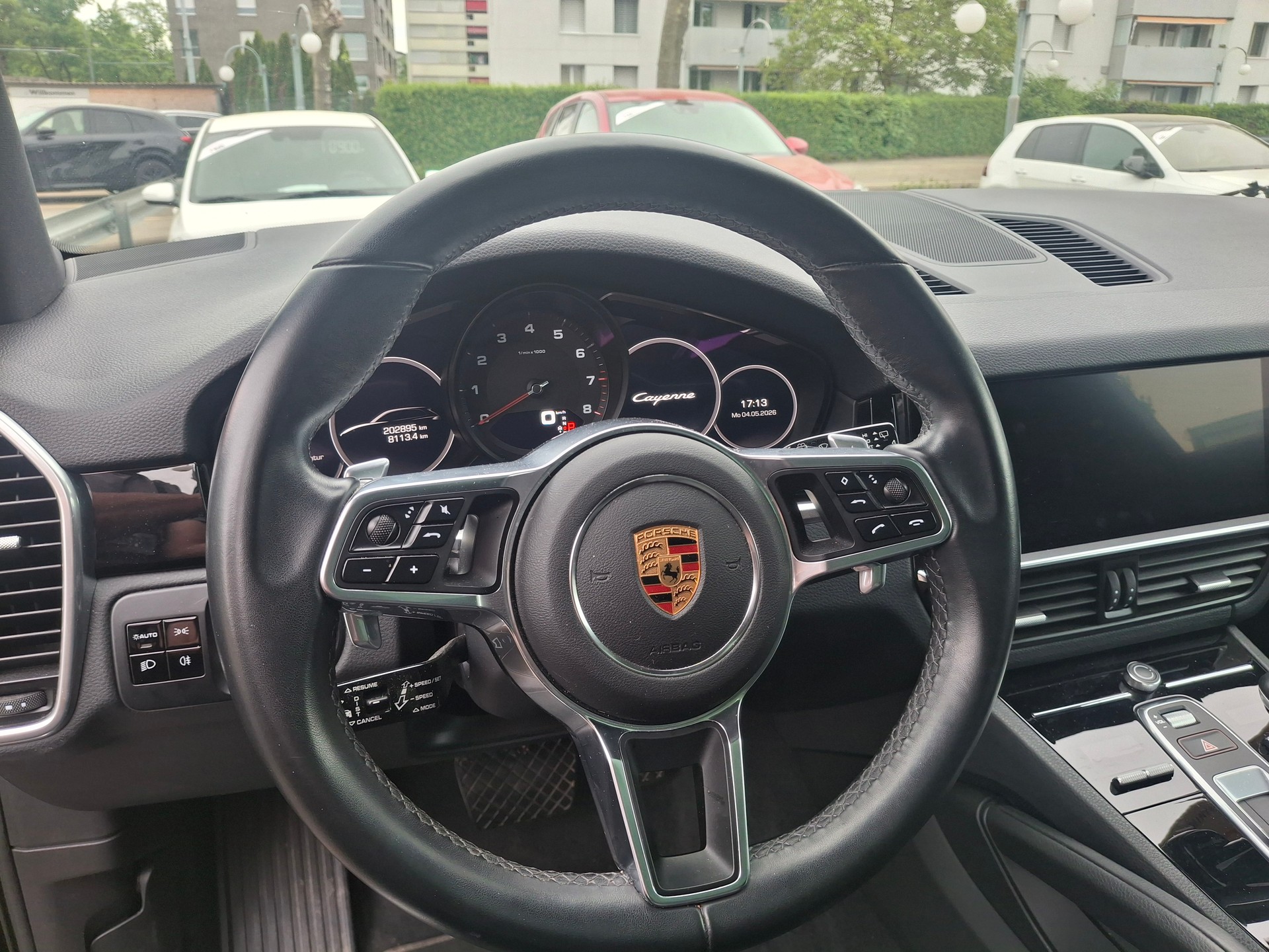 PORSCHE Cayenne-image-18