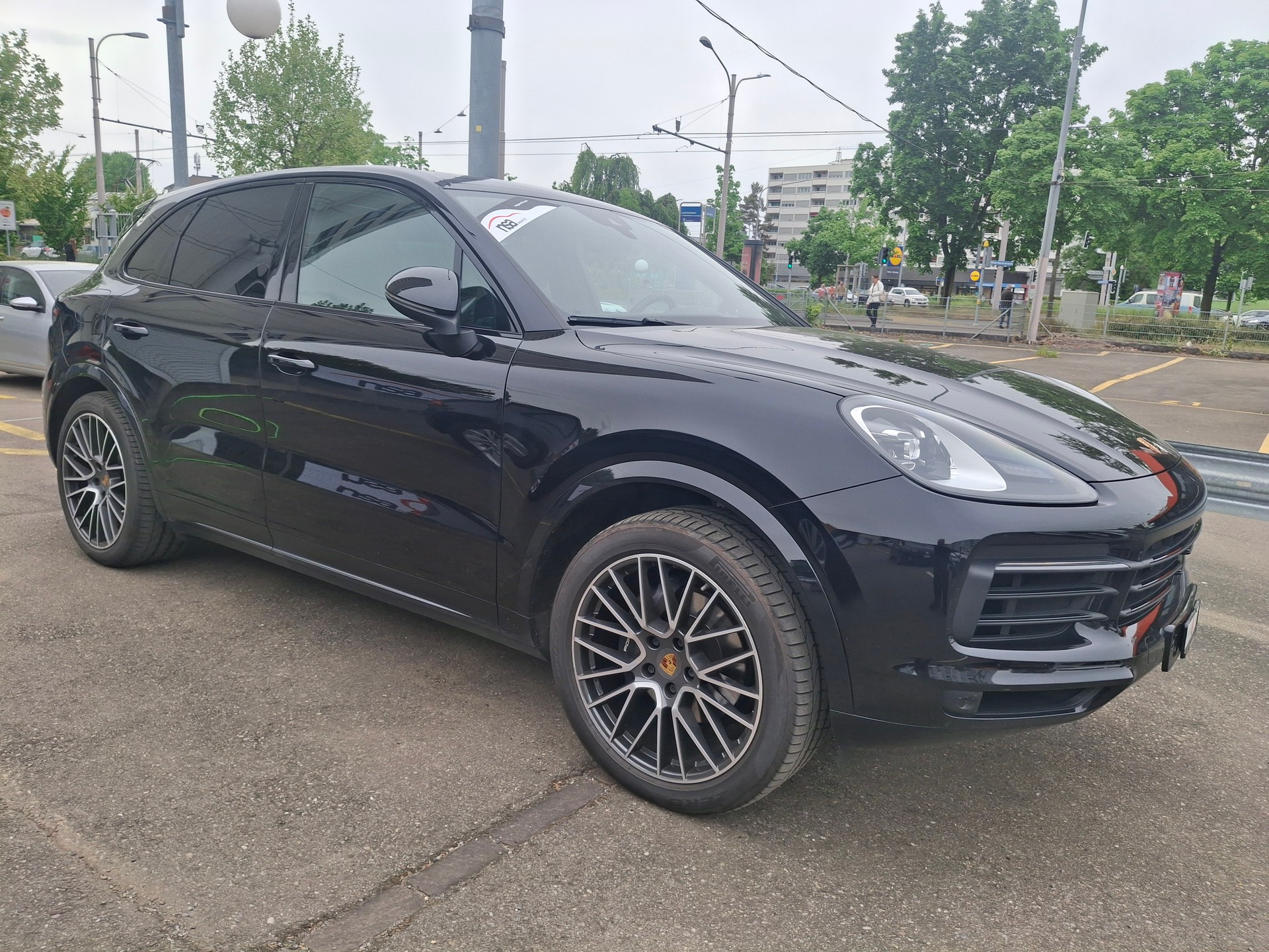 PORSCHE Cayenne-image-28
