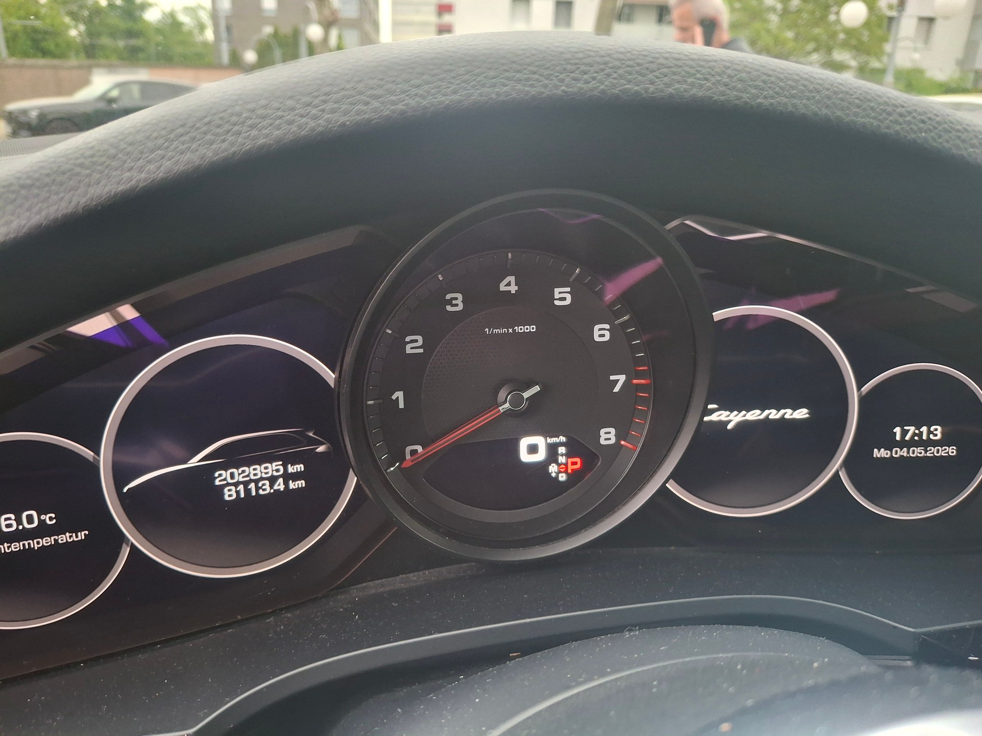 PORSCHE Cayenne-image-16