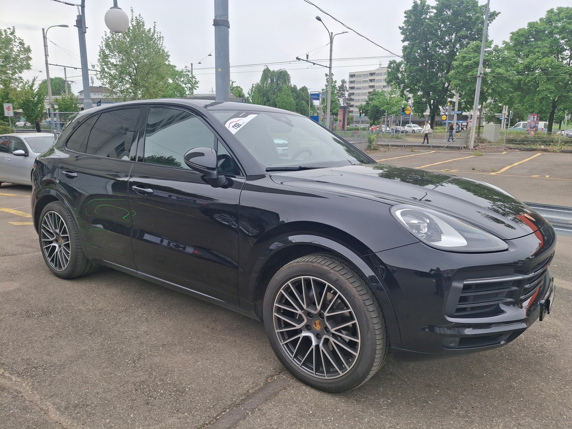 PORSCHE Cayenne-image-13
