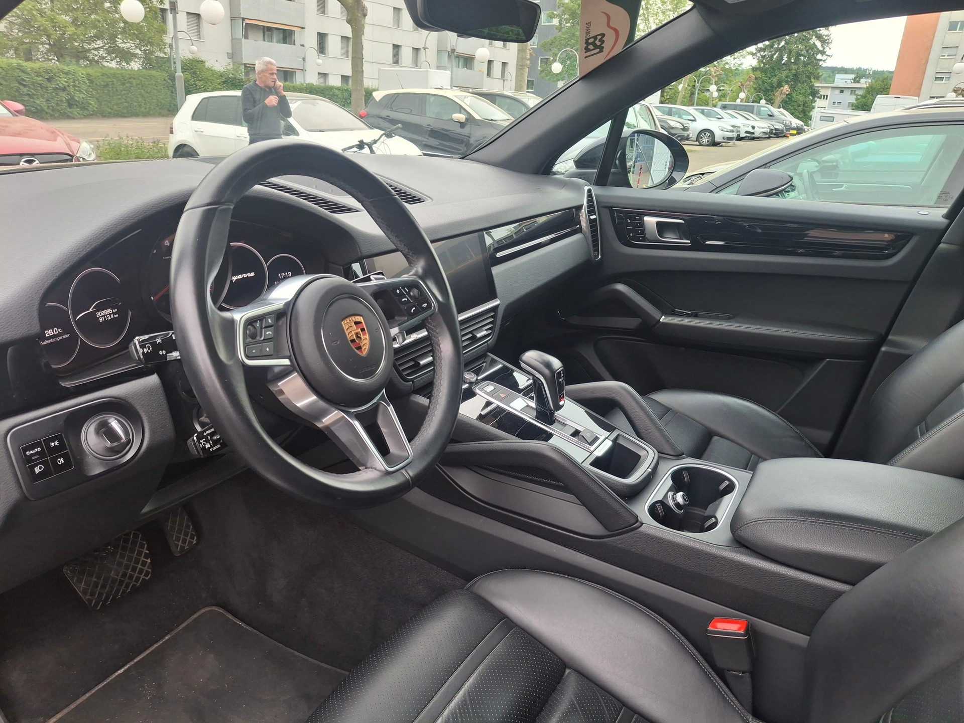 PORSCHE Cayenne-image-31