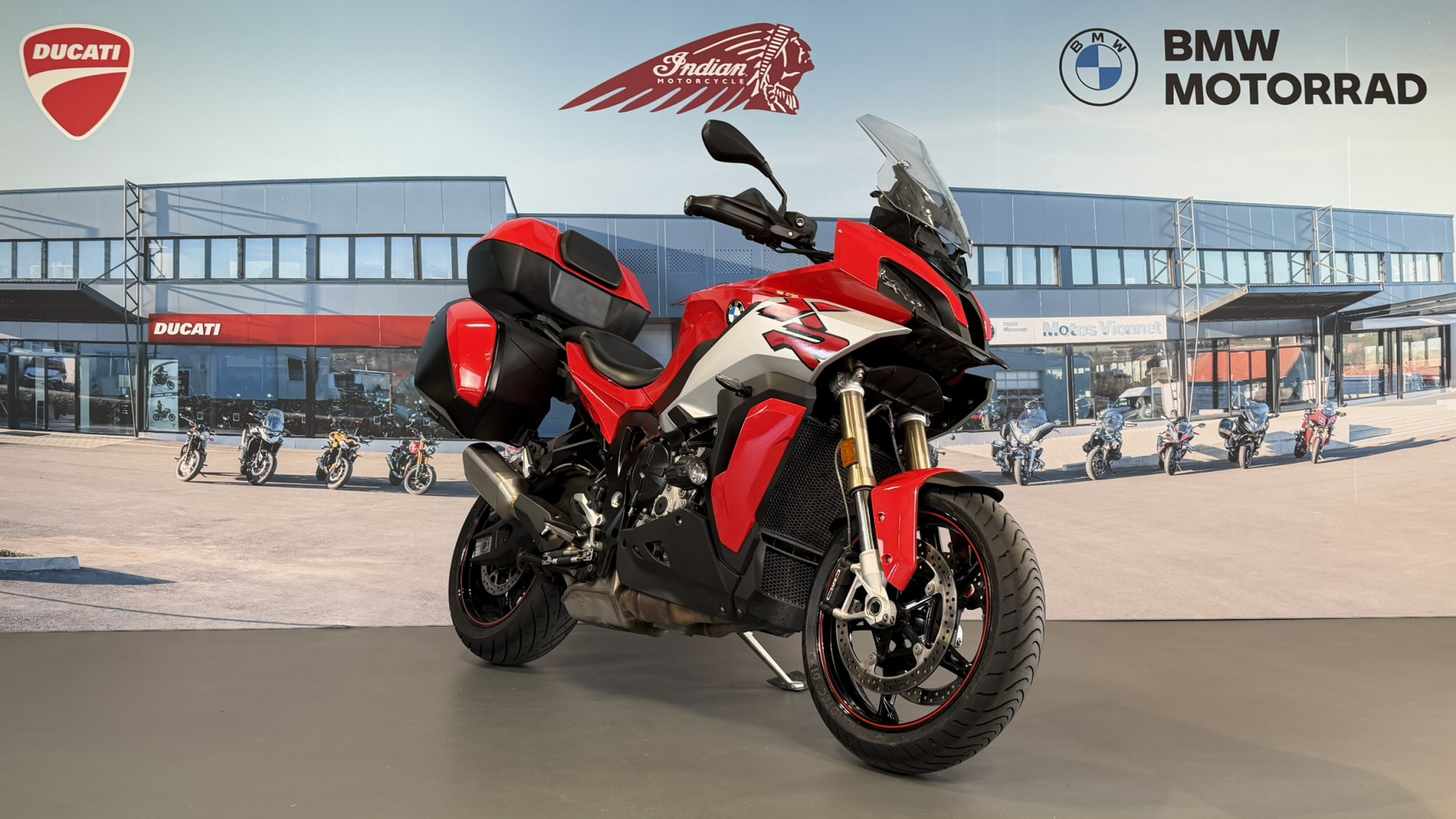 BMW S 1000 XR avec topcase et valises-image-0