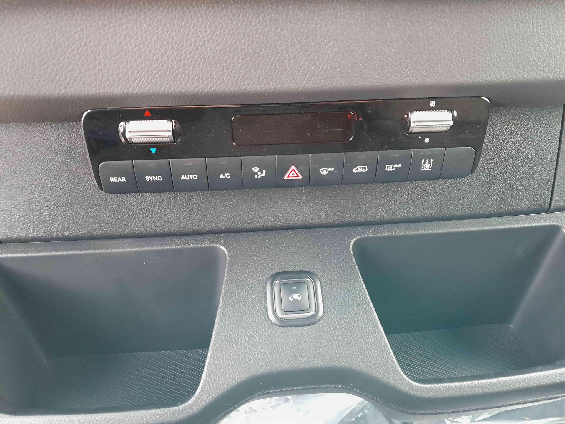 MERCEDES-BENZ Sprinter 519 CDI PRO KA eL 4x2-image-10
