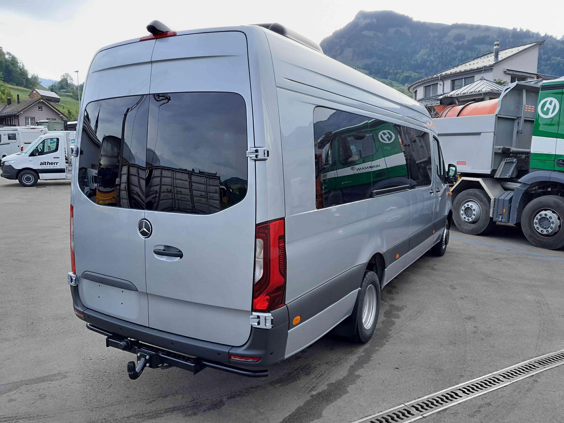 MERCEDES-BENZ Sprinter 519 CDI PRO KA eL 4x2-image-4