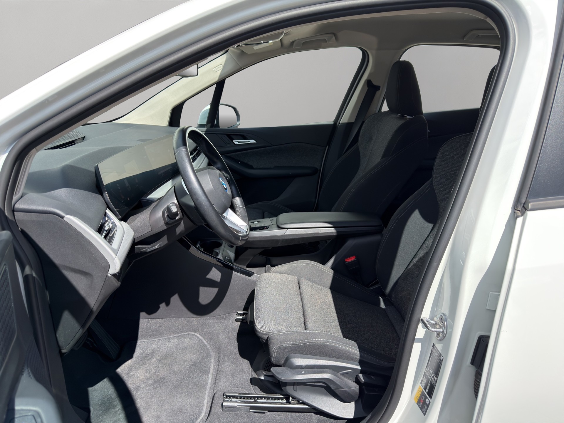 BMW 225e xDrive Active Tourer-image-15