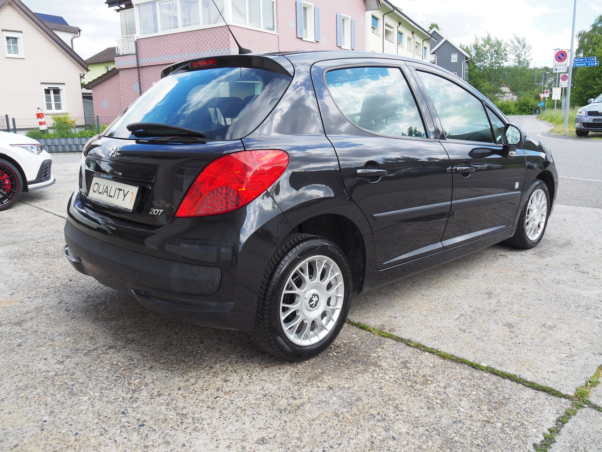 PEUGEOT 207 1.4 16V Sport-image-7