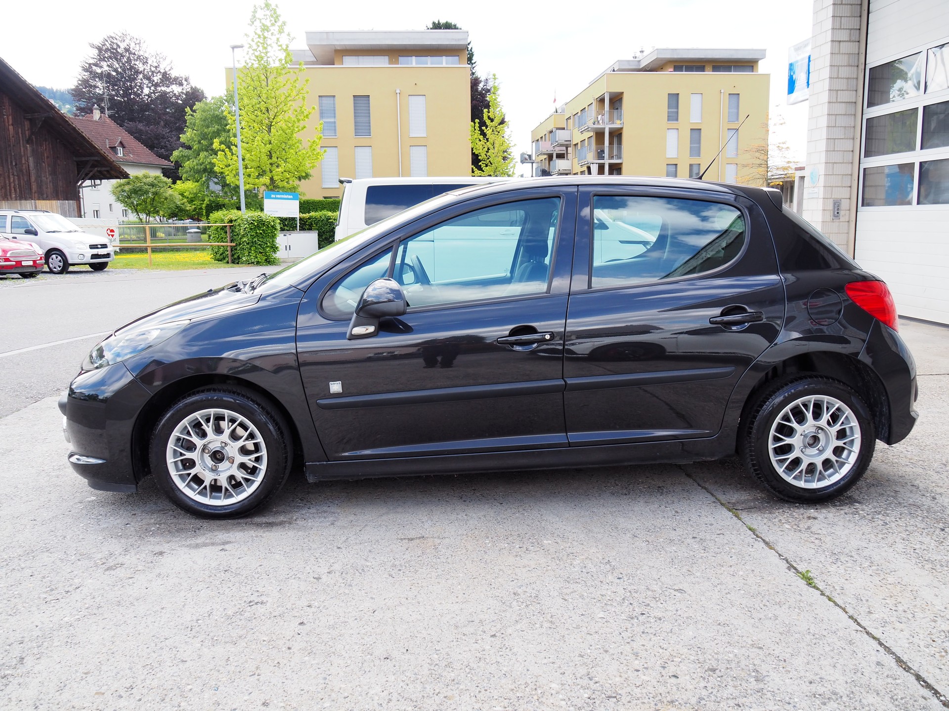 PEUGEOT 207 1.4 16V Sport-image-1