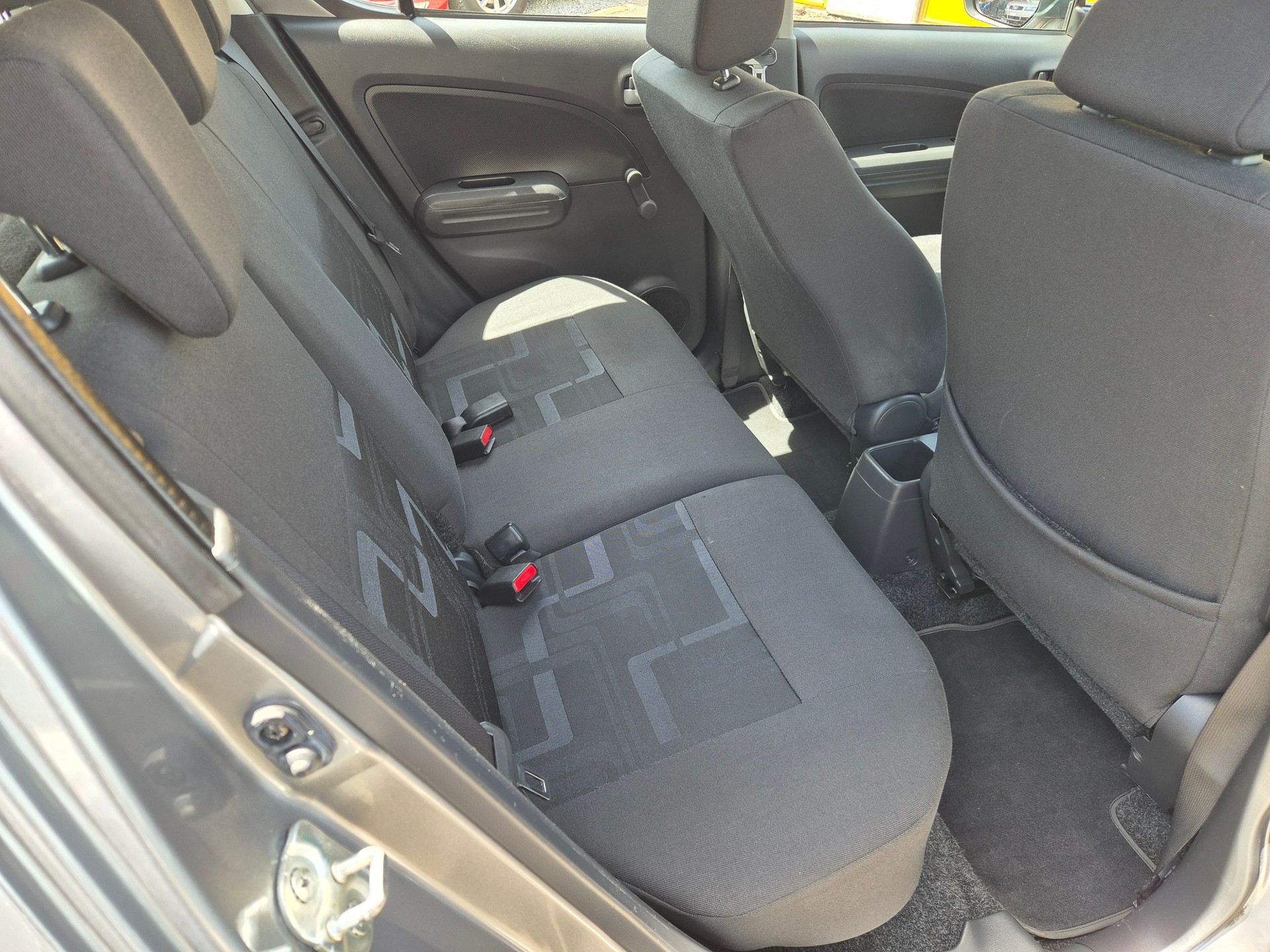 SUZUKI Splash 1.2i 16V GL Automatic-image-10