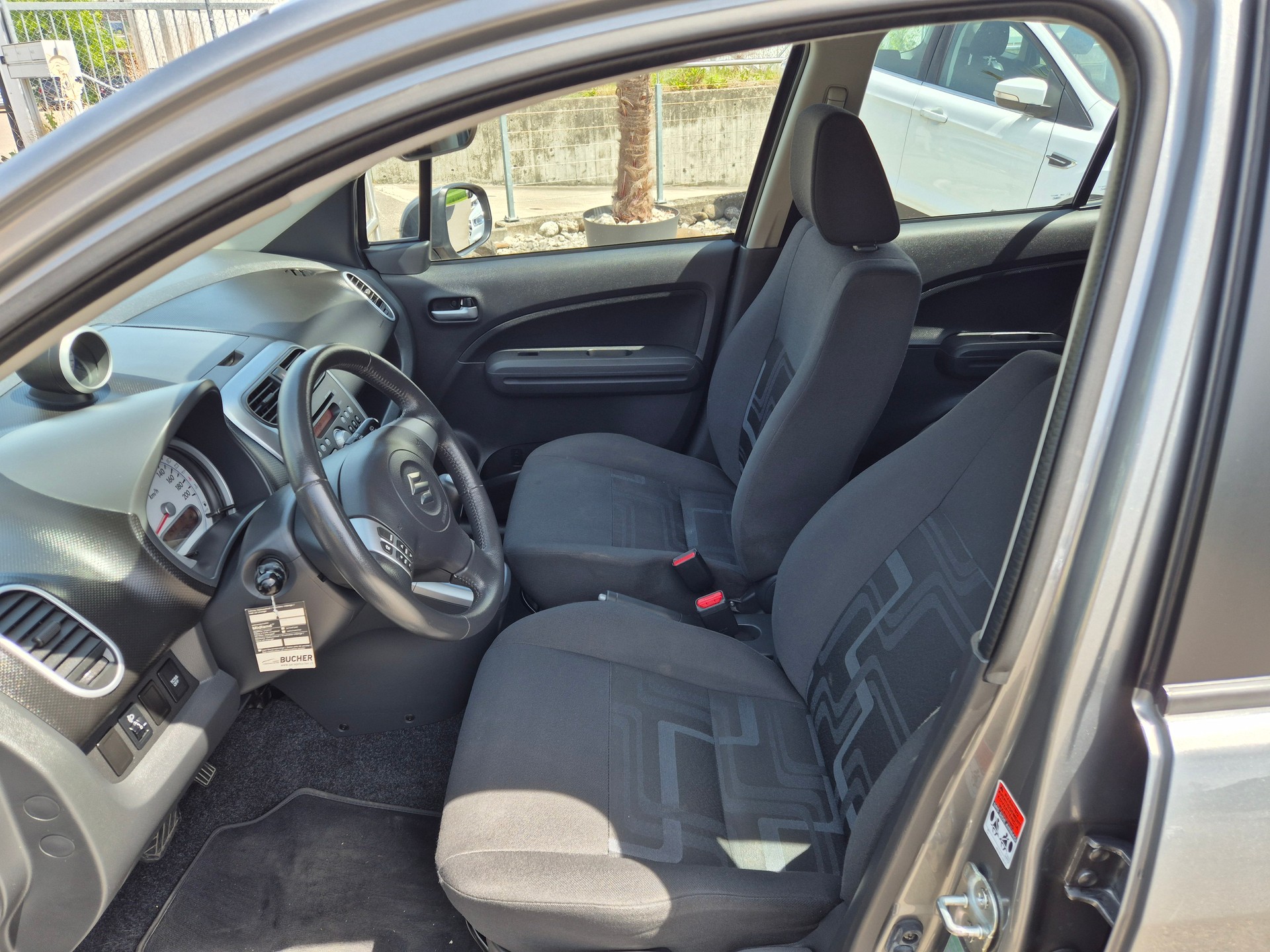 SUZUKI Splash 1.2i 16V GL Automatic-image-12