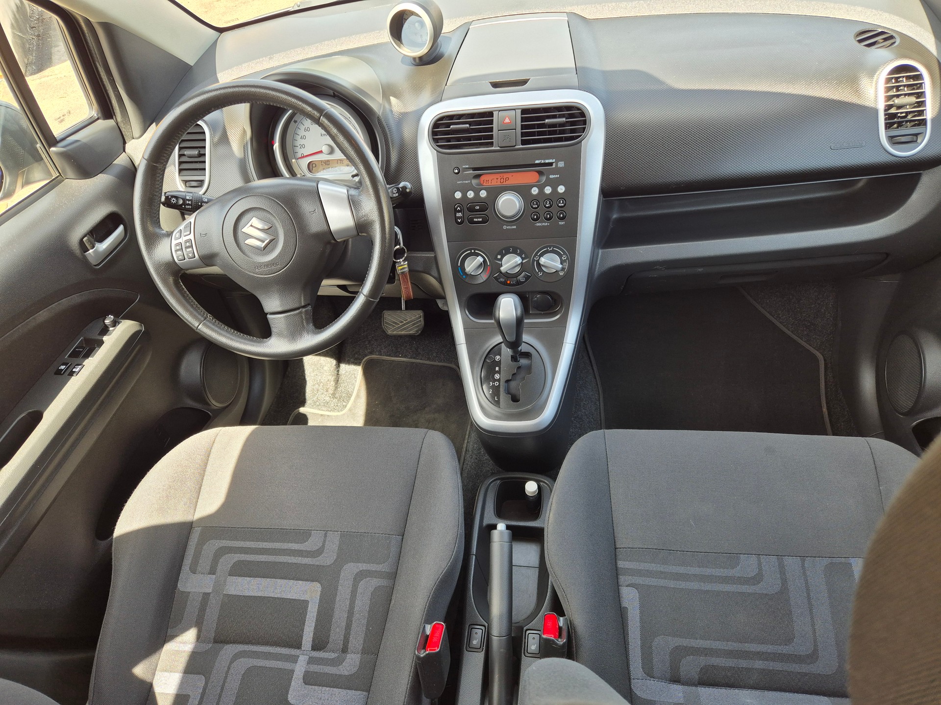 SUZUKI Splash 1.2i 16V GL Automatic-image-9