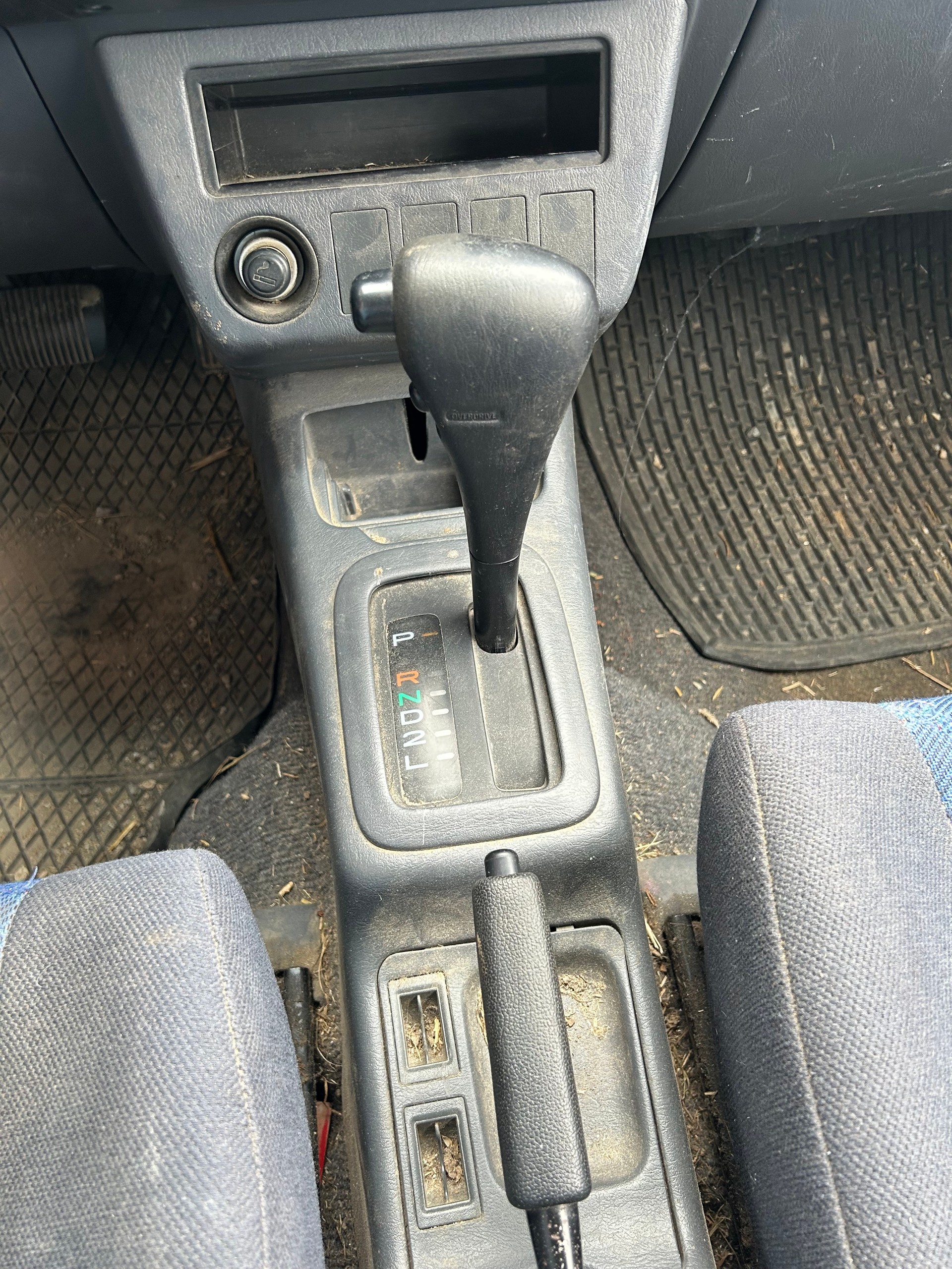 TOYOTA RAV-4-image-10