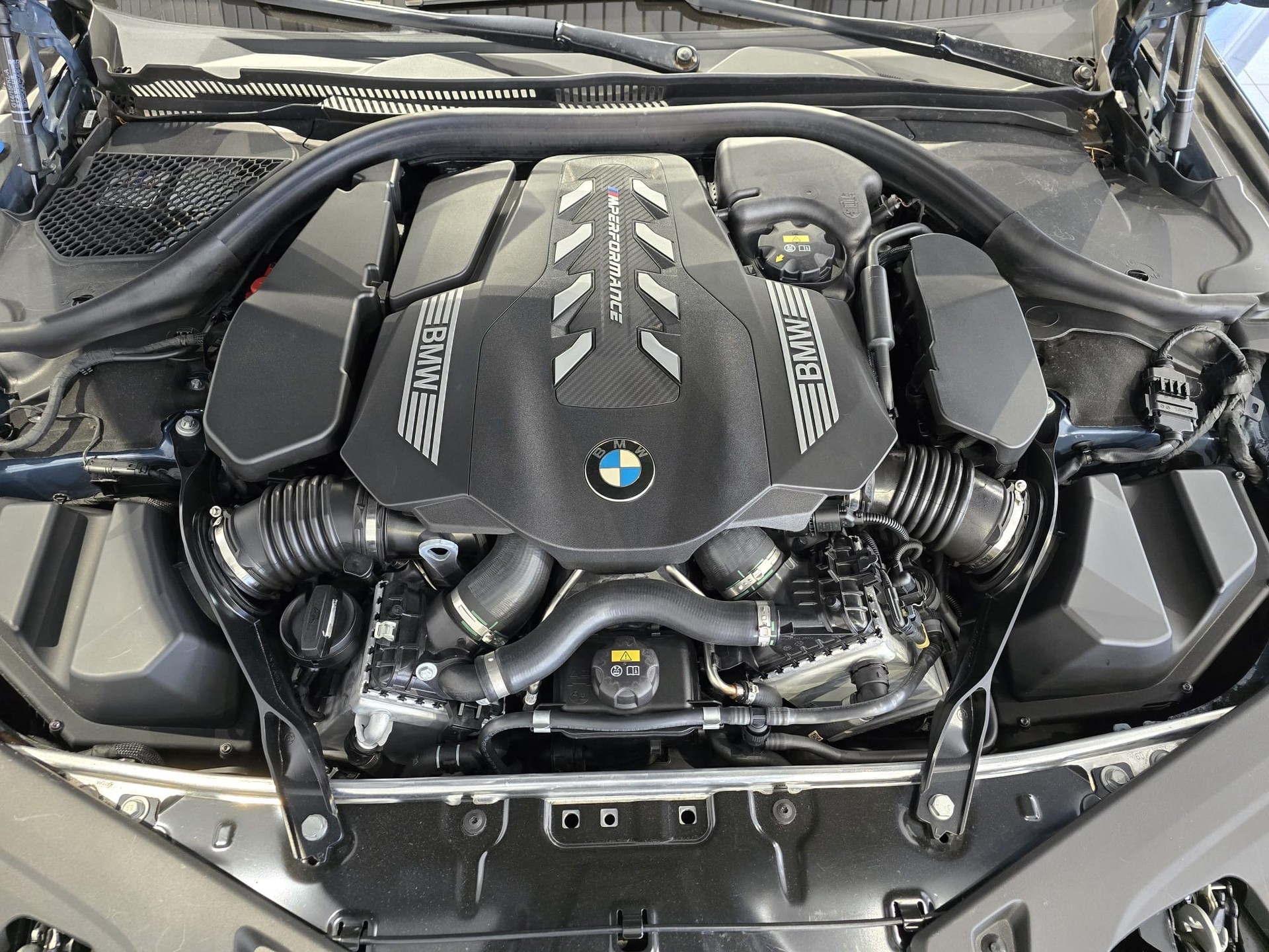 BMW M850i xDrive Steptronic-image-29