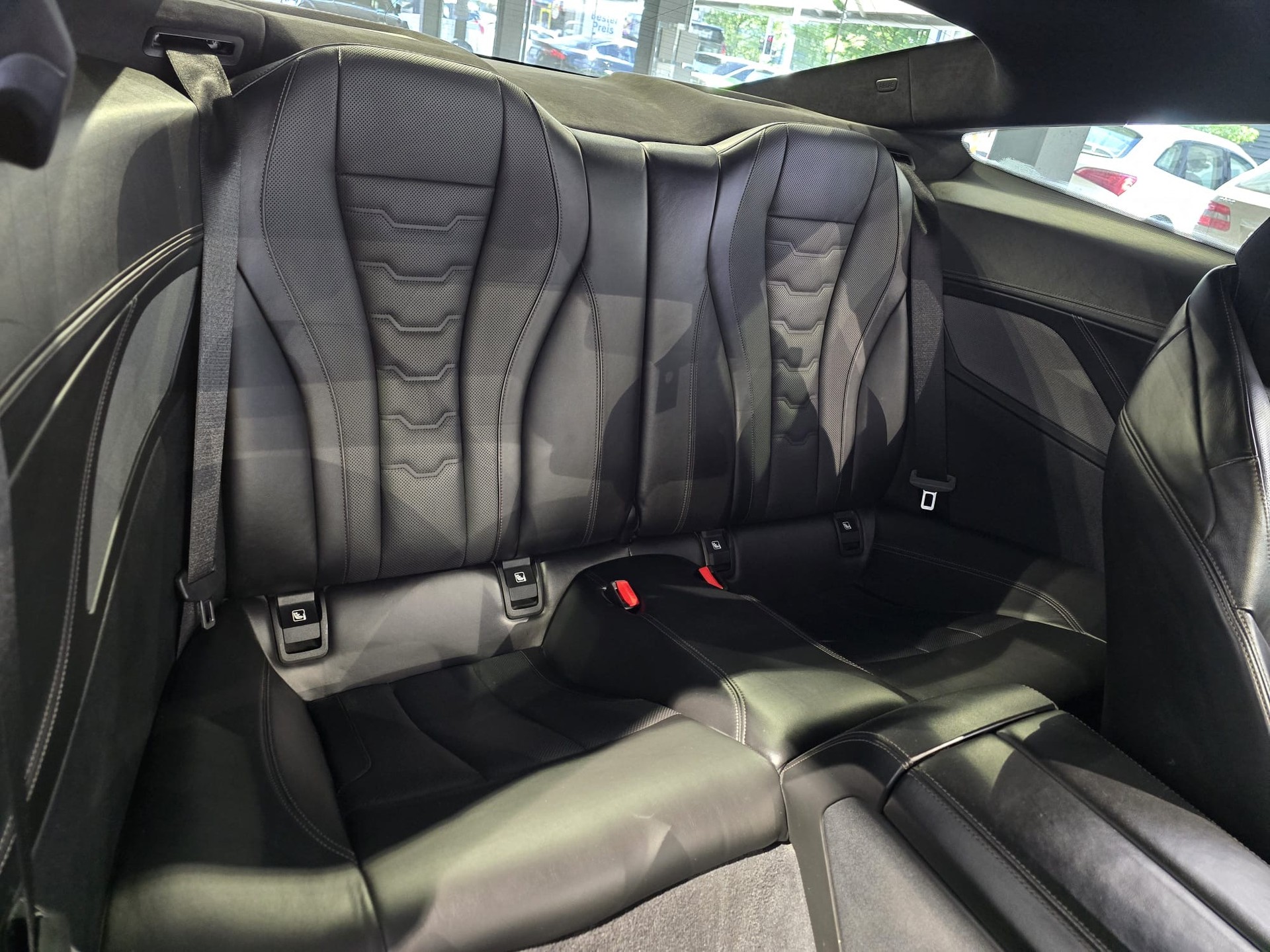 BMW M850i xDrive Steptronic-image-19